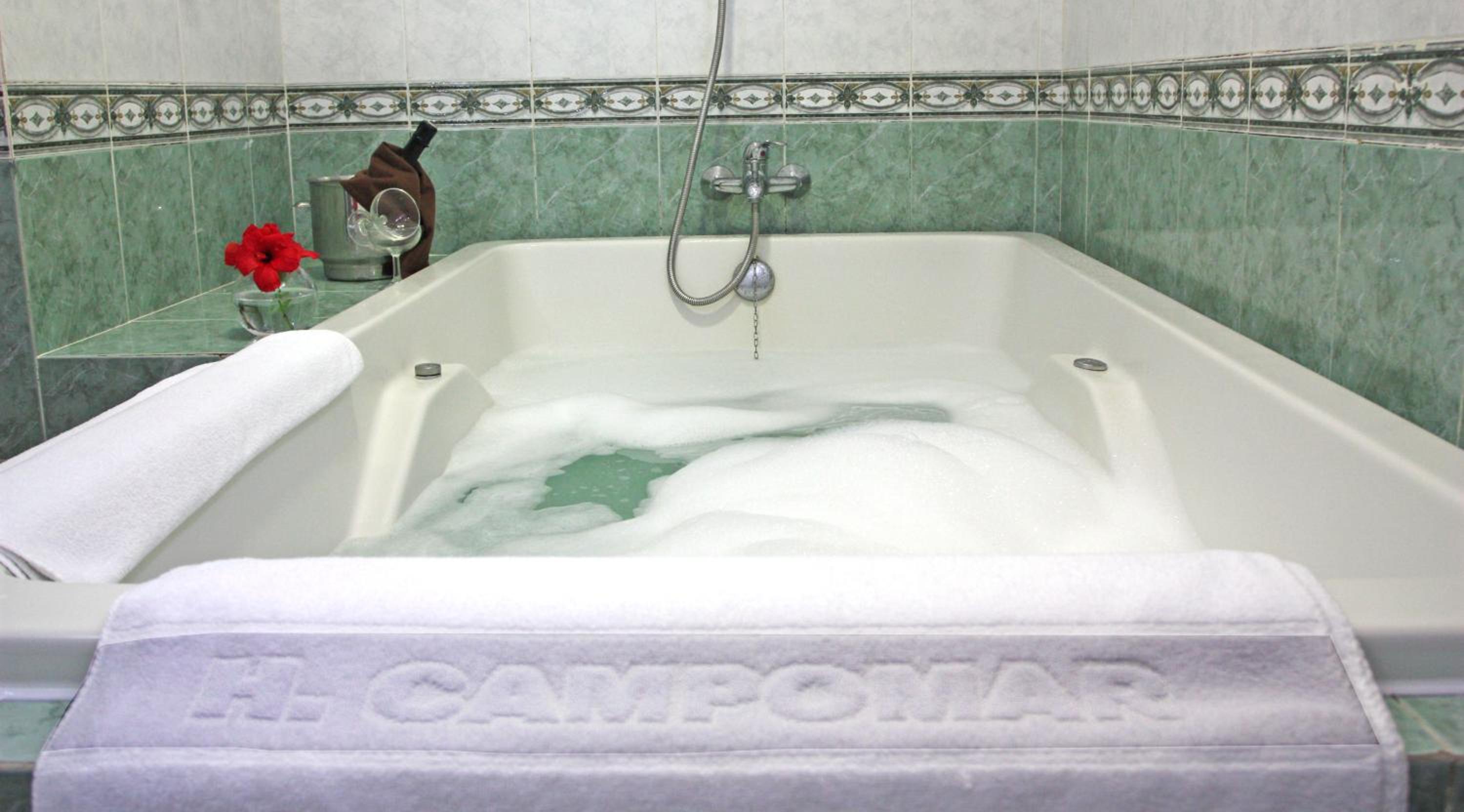 Deluxe Double Room with Spa Bath  photo 3