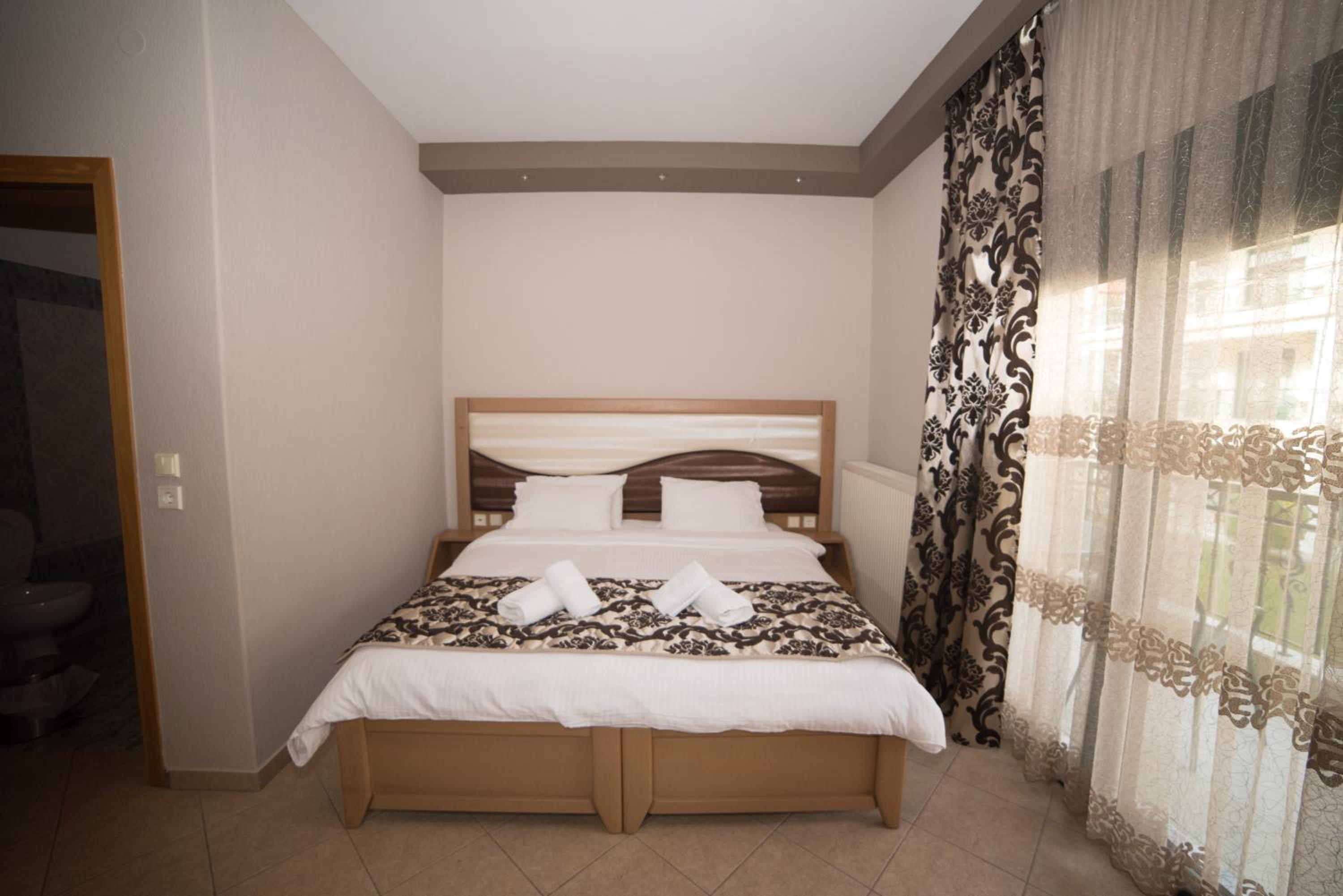 Double or Twin Room - Photo 1