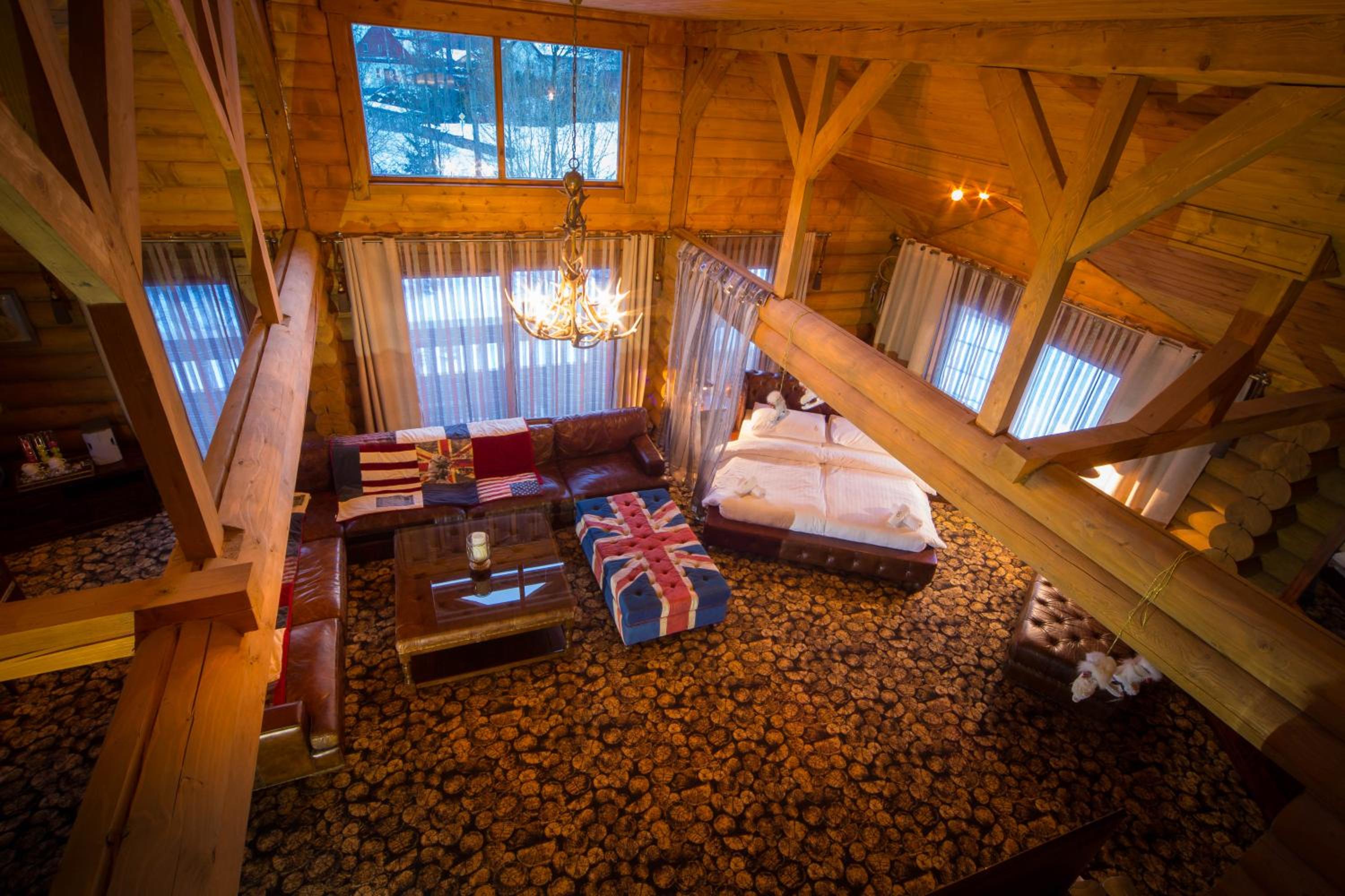 Executive Suite - Photo 9