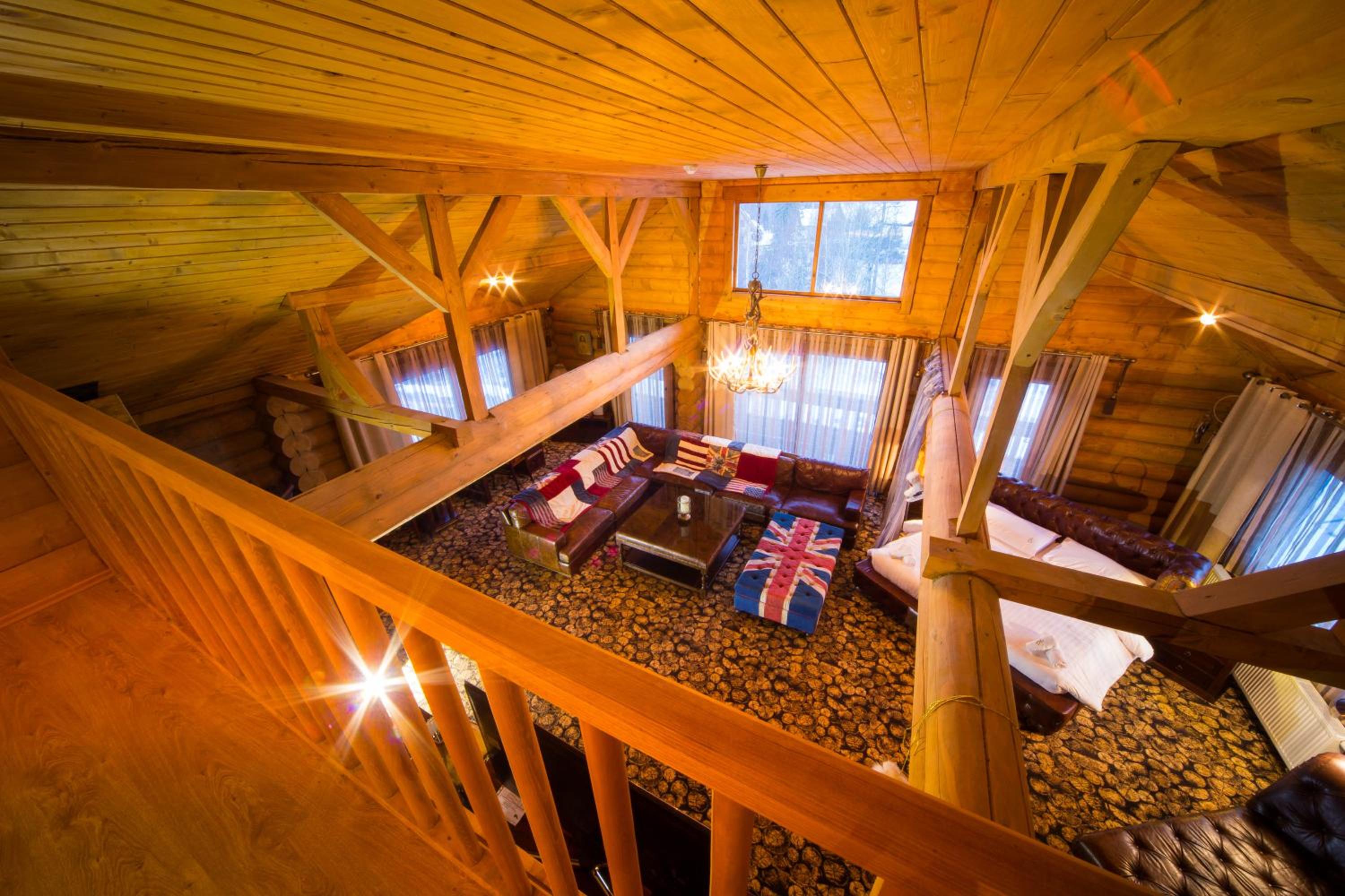 Executive Suite - Photo 7