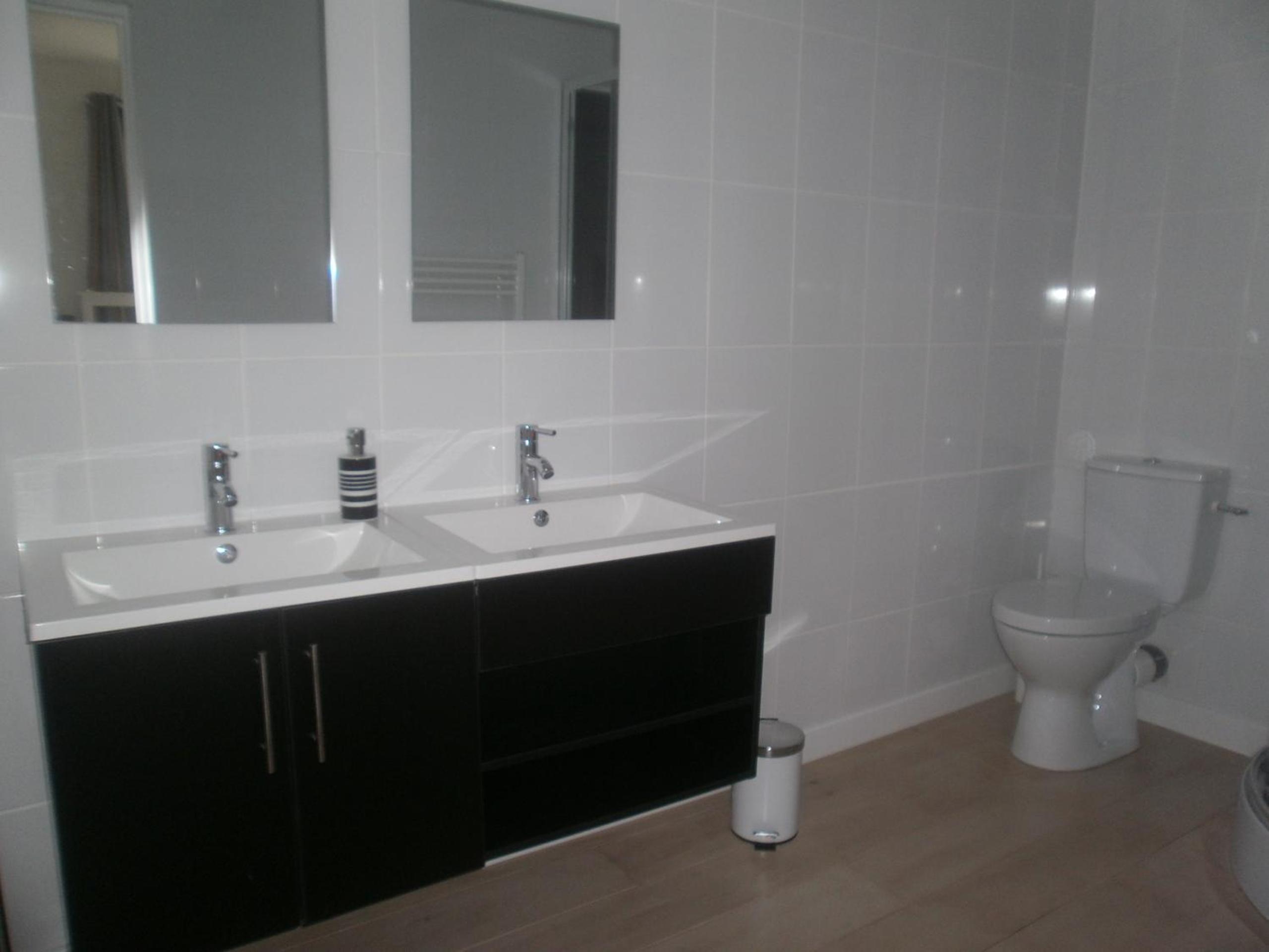 One-Bedroom House photo 3