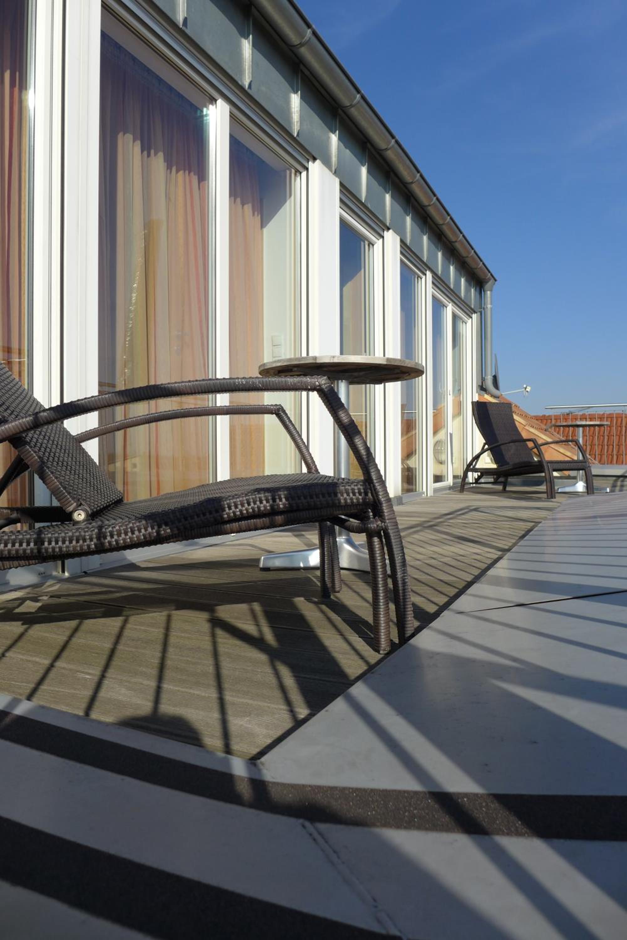 Studio with Balcony photo 2