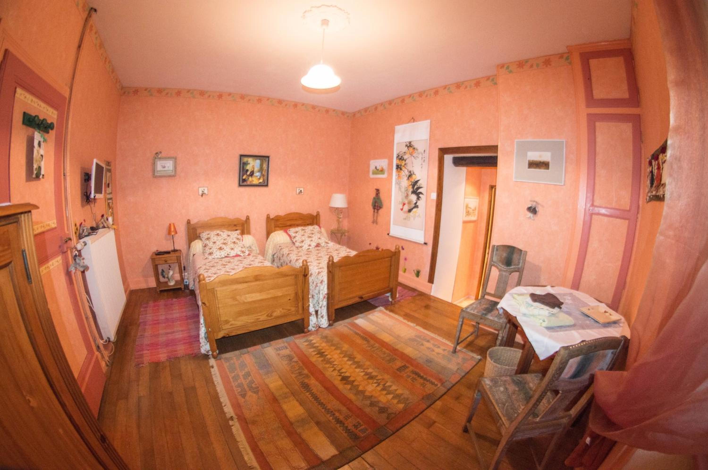 Twin Room - Photo 5