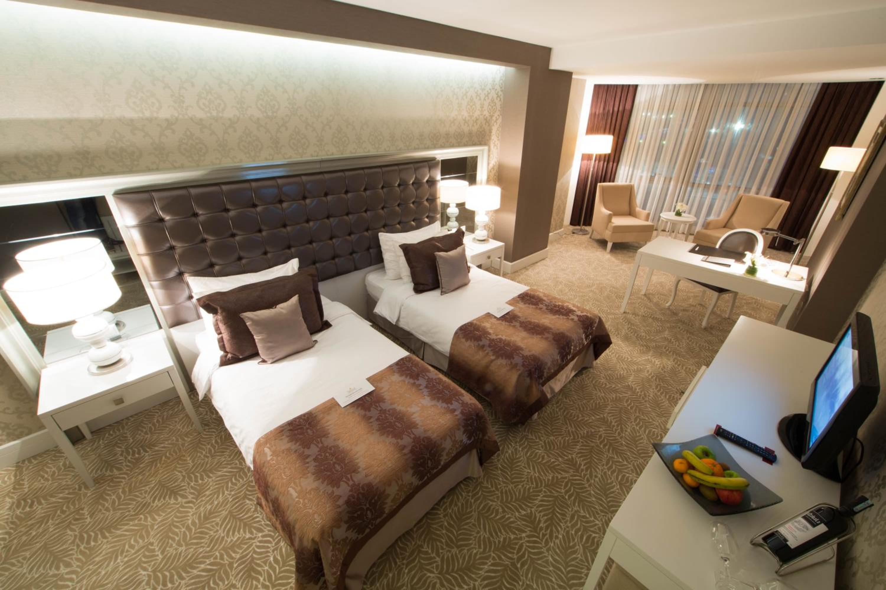 Standard Twin Room - Photo 1