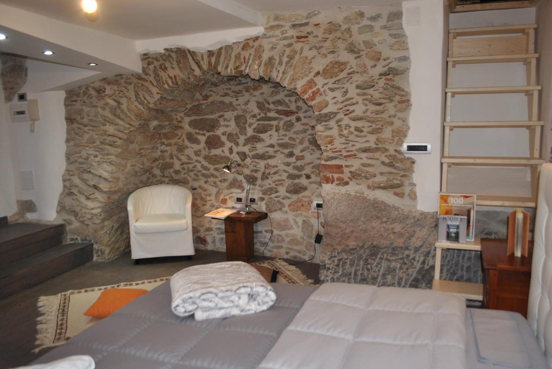 Double Room - Photo 4