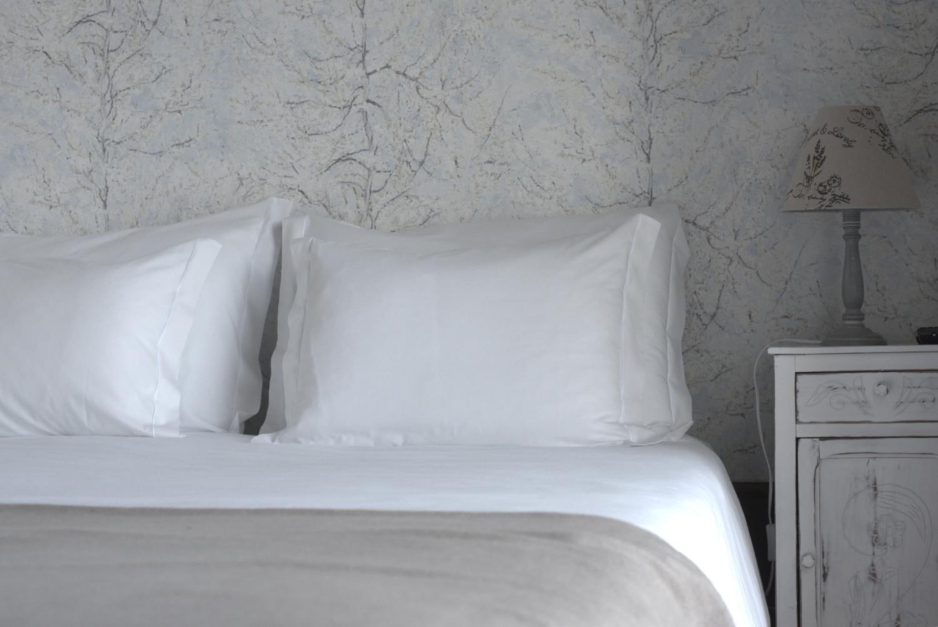 Double or Twin Room - Photo 1