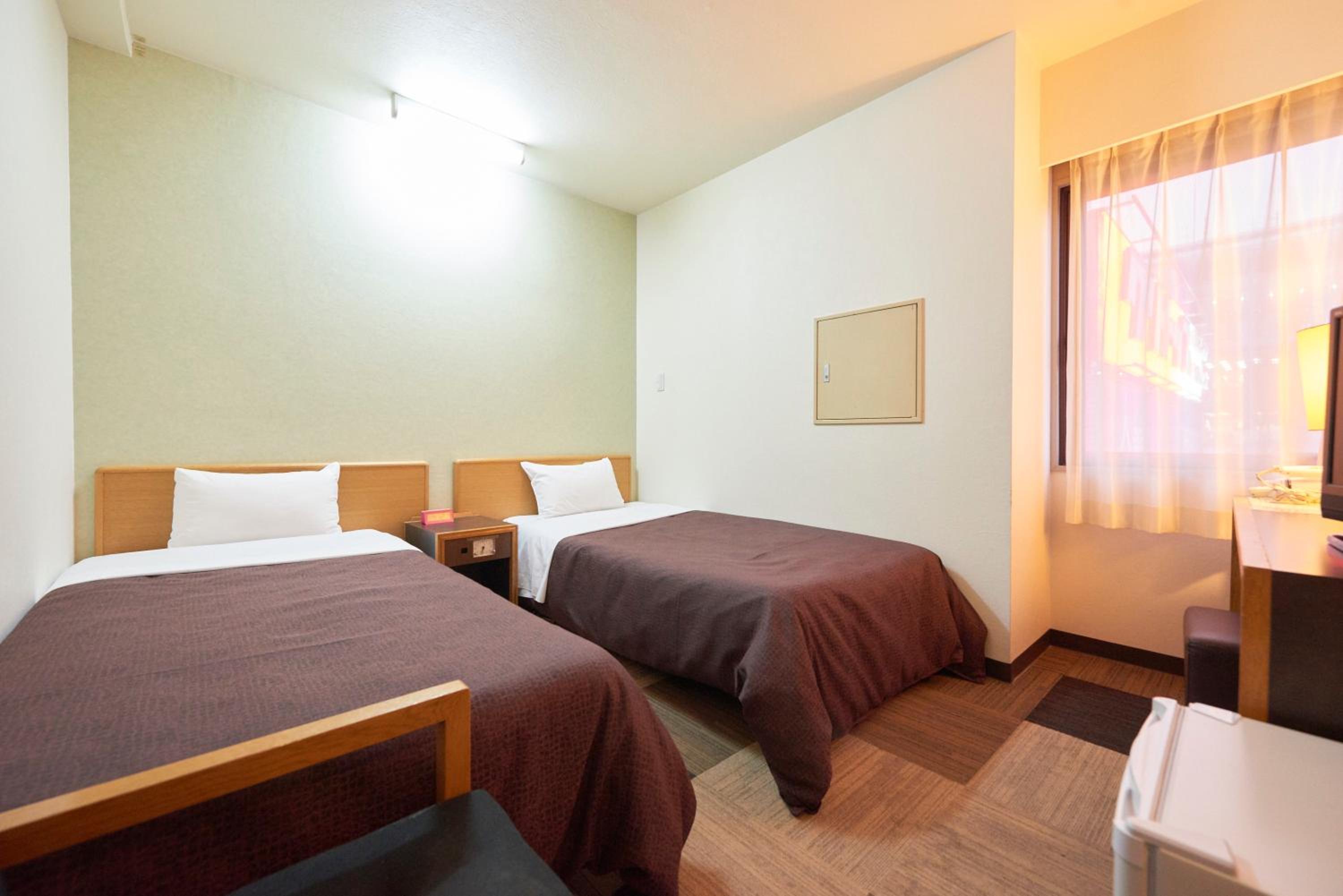 Twin Room - Non-Smoking