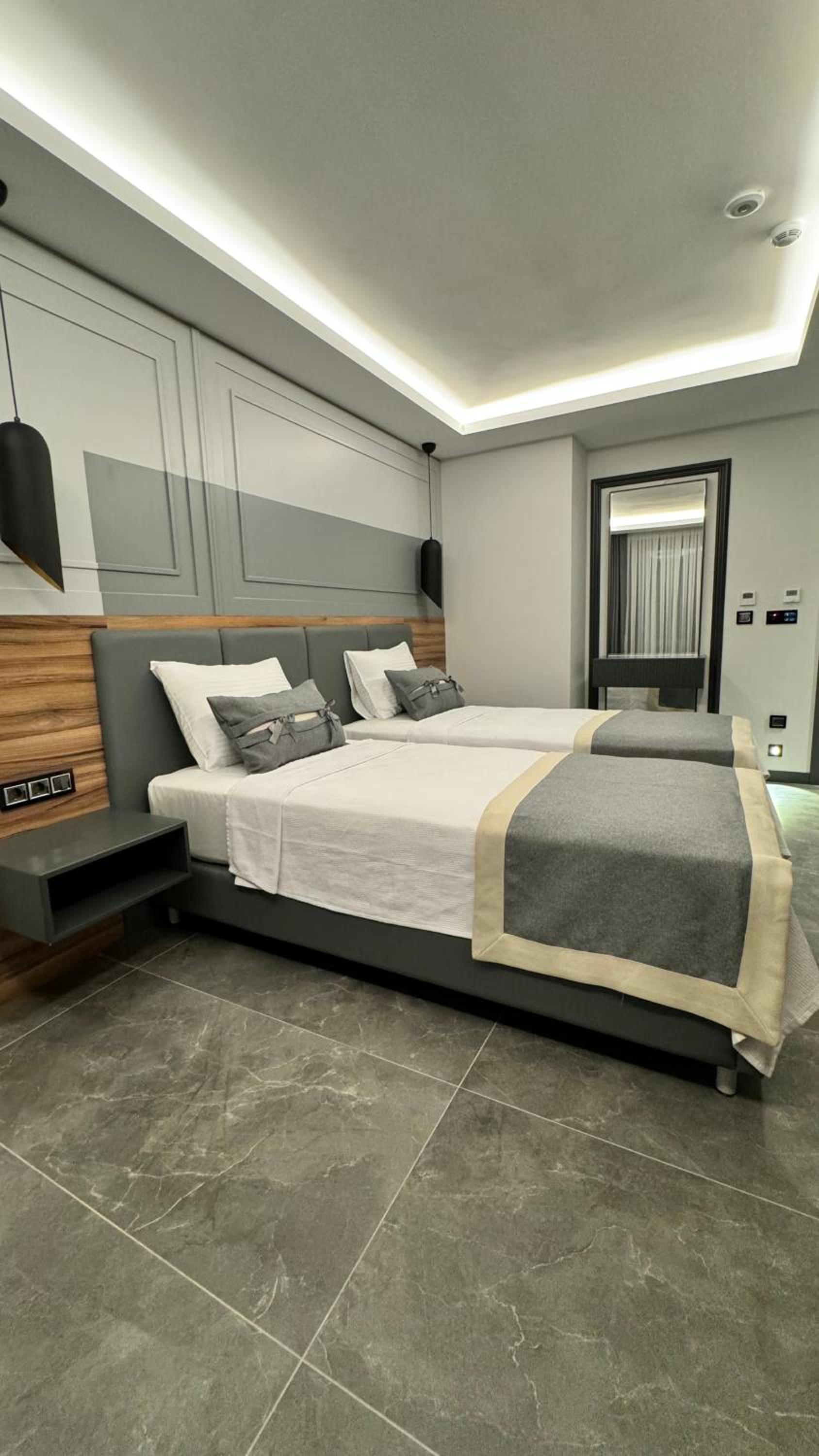 Standard Twin Room