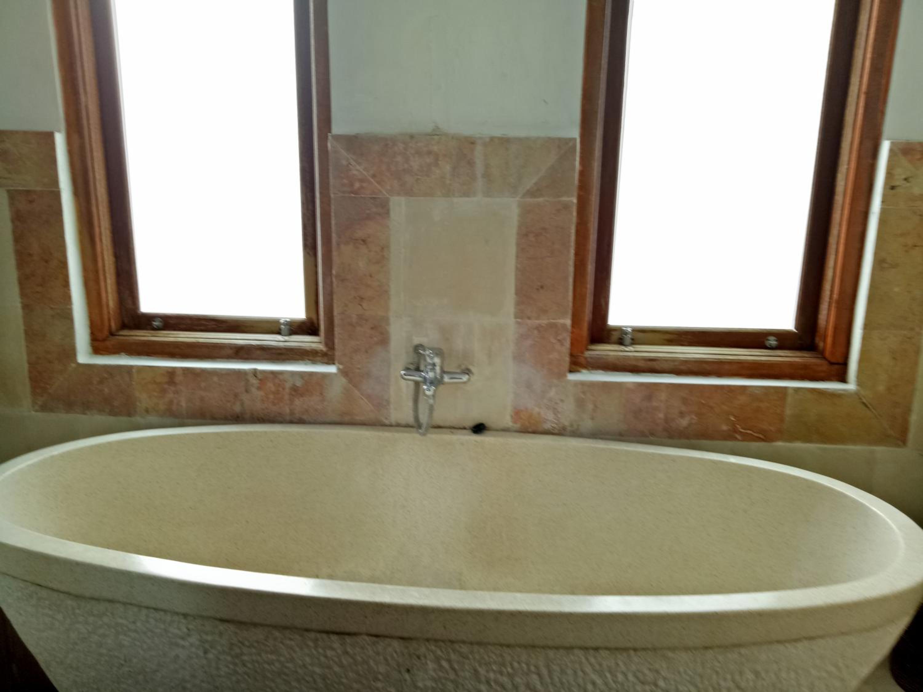 One-Bedroom Apartment with Sea View - Photo 4