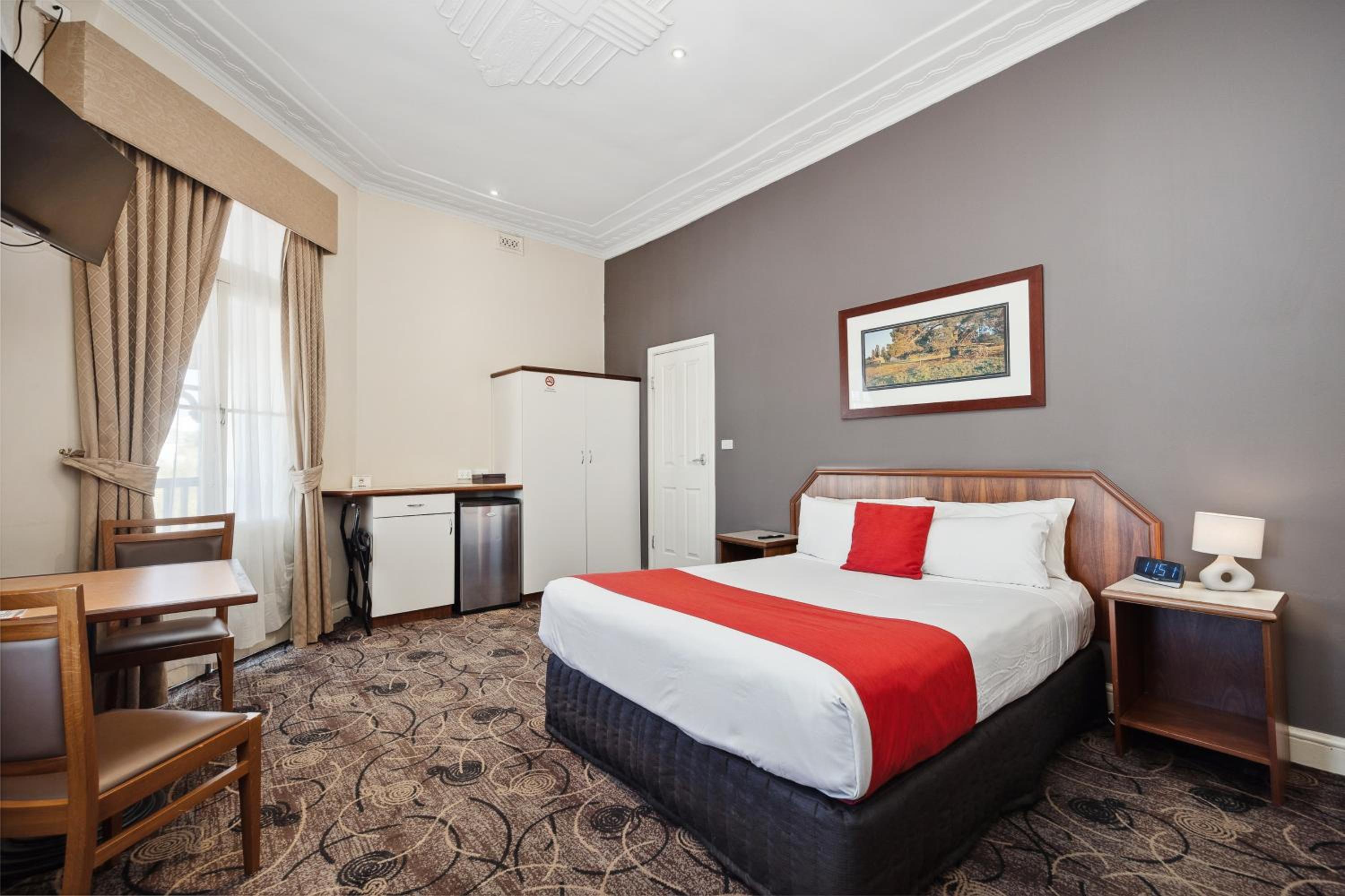 Superior Queen Room - Non-Smoking
