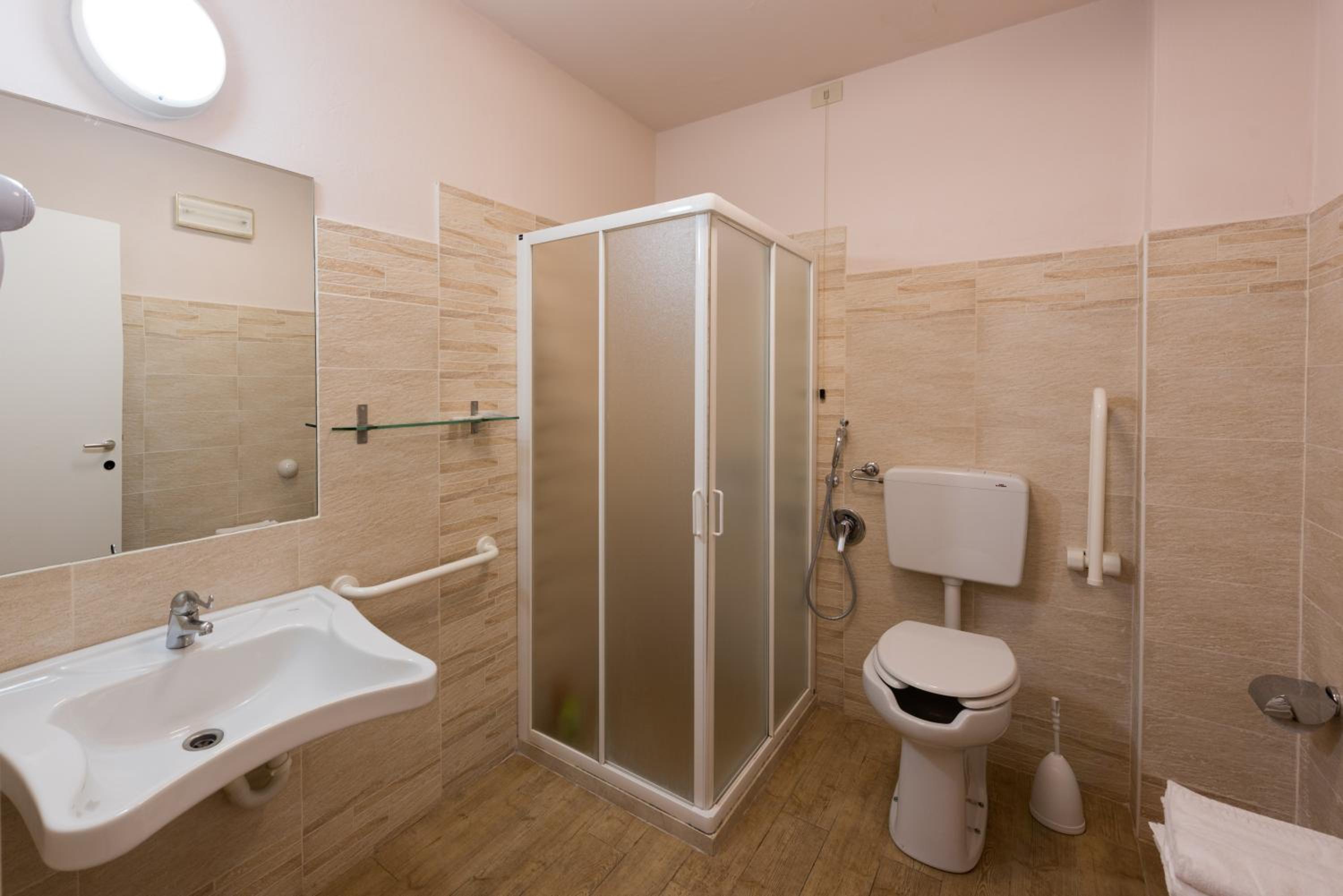 Triple Room - Photo 4
