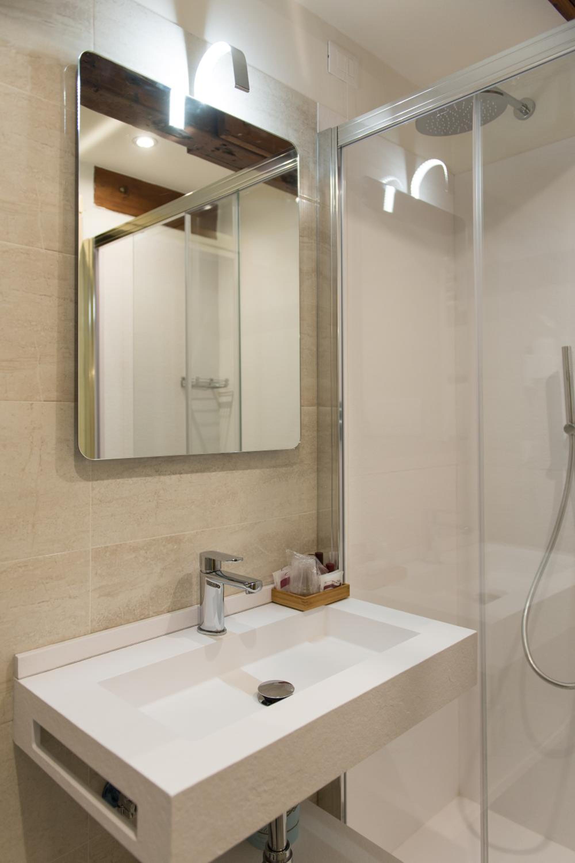 Superior Double or Twin Room photo 3