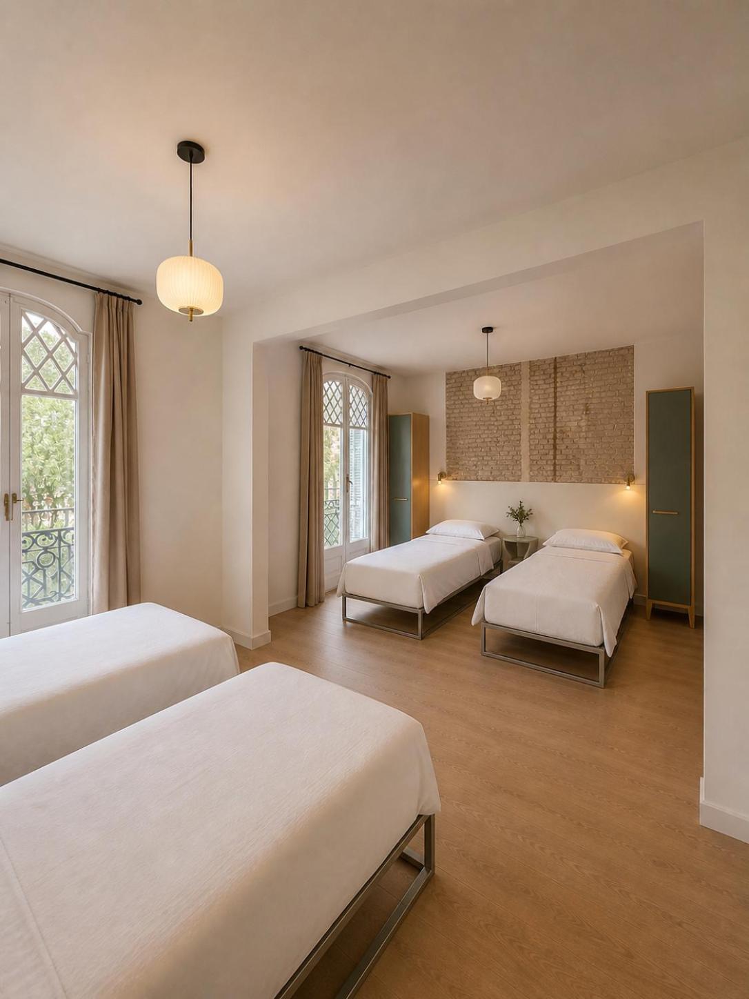 Quadruple Room with Private Bathroom photo 1