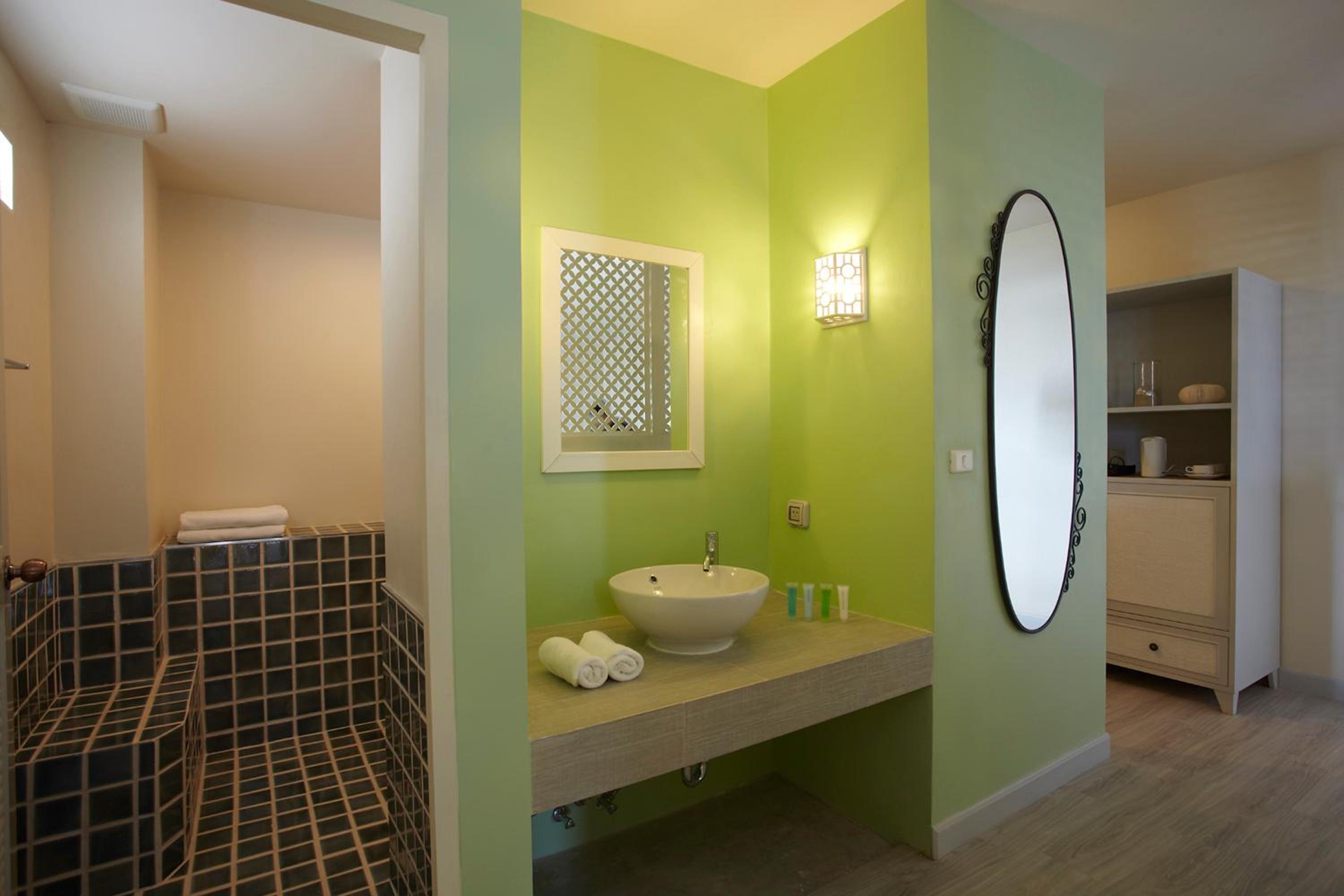 Deluxe Double Room Corner with Sea View - Photo 6