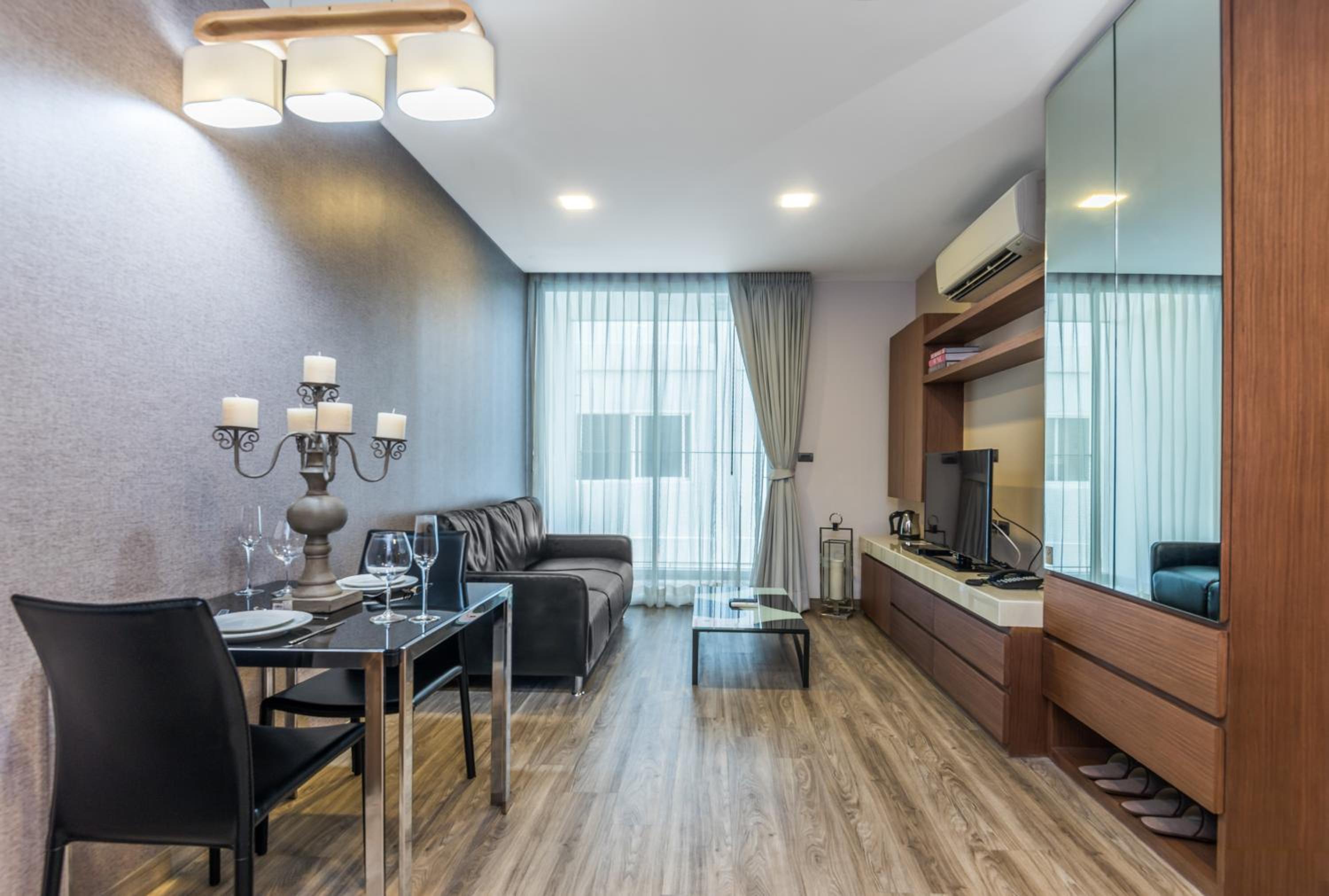 One-Bedroom Suite photo 2