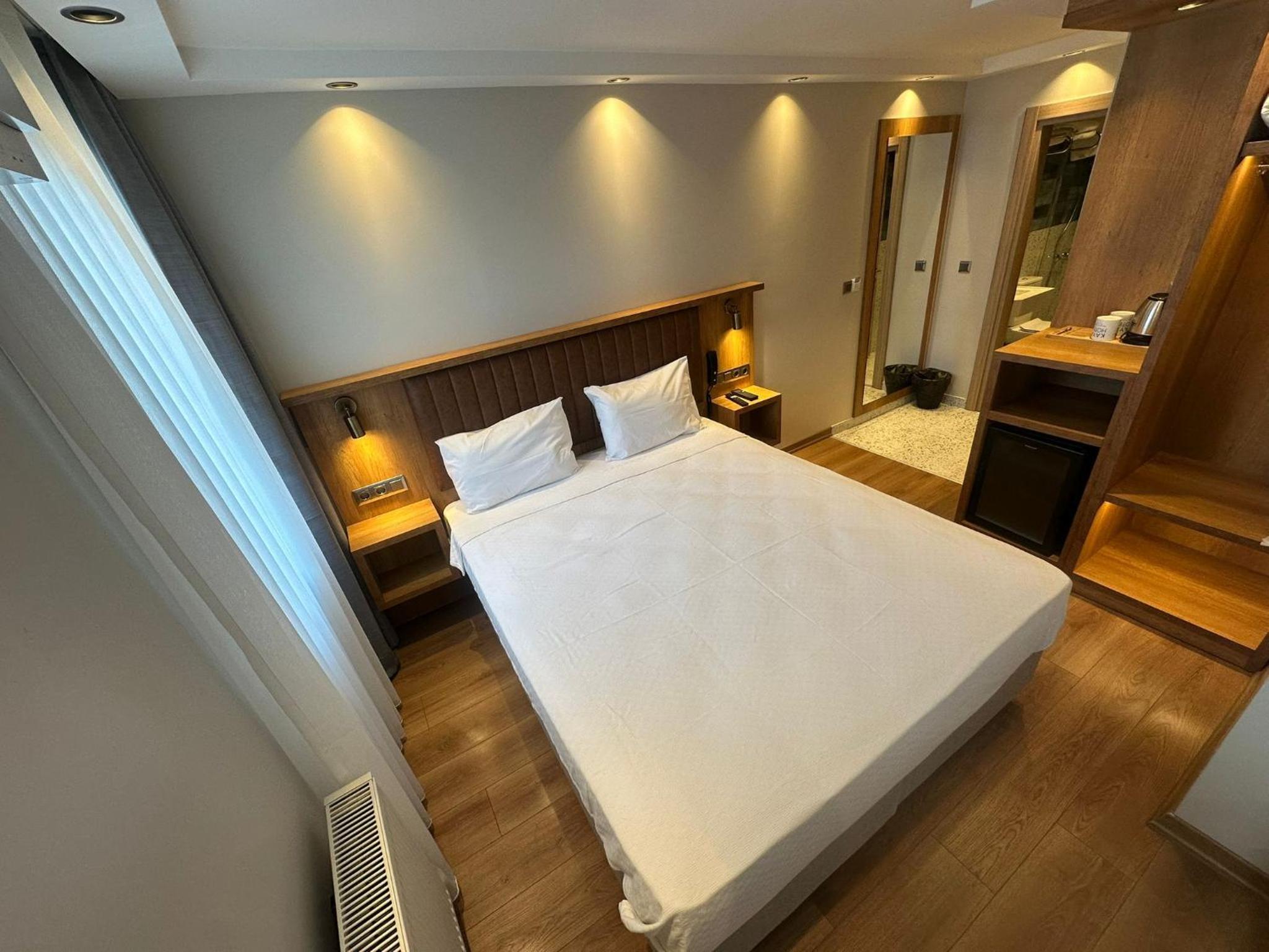 Deluxe Double Room photo 3
