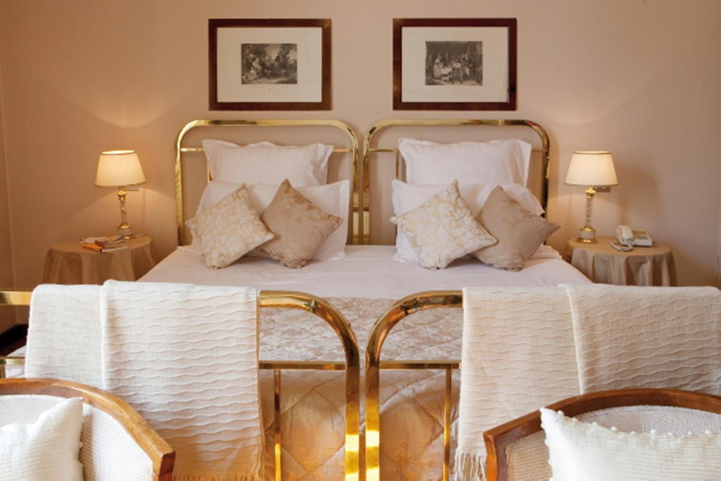 Standard Double Room - Photo 2