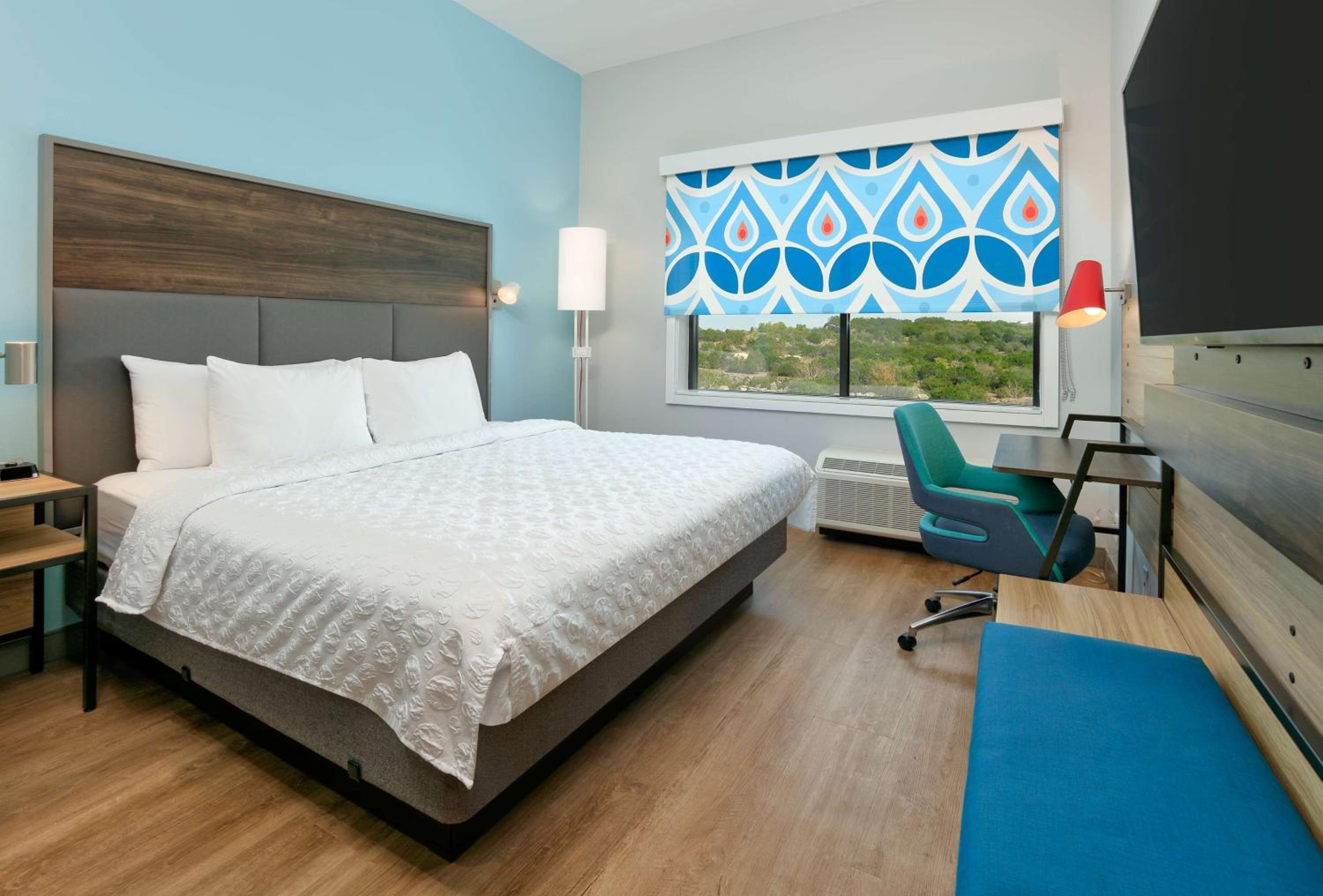 King Room with Walk-In Shower