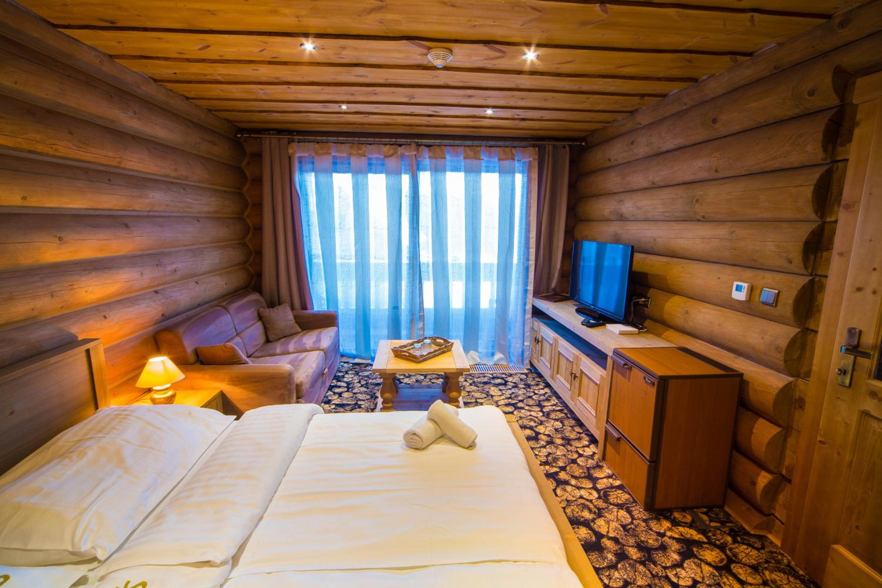 Deluxe Double Room with Balcony - Photo 2