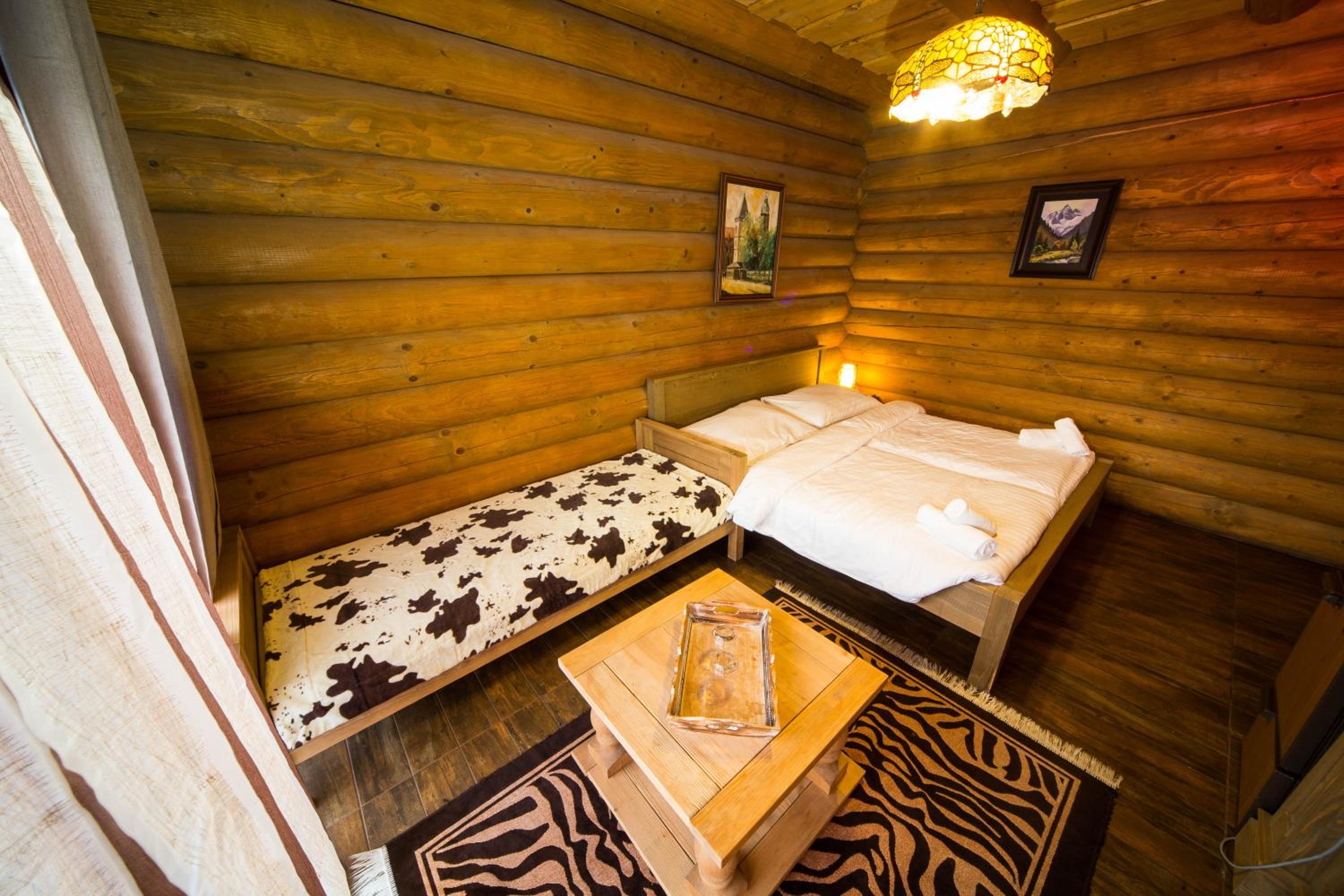 Double Room - Photo 12