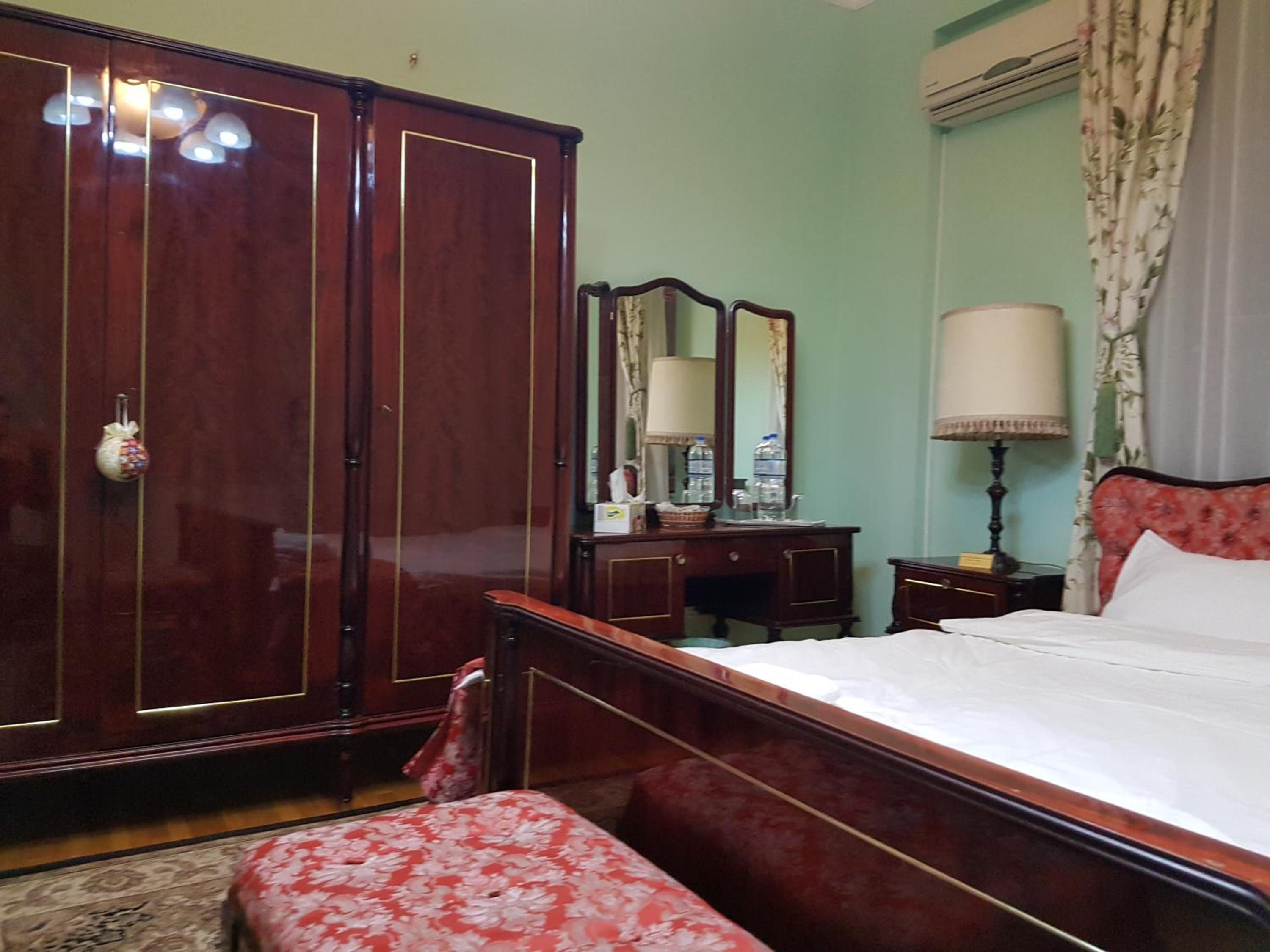 Paris Double Room - Photo 4