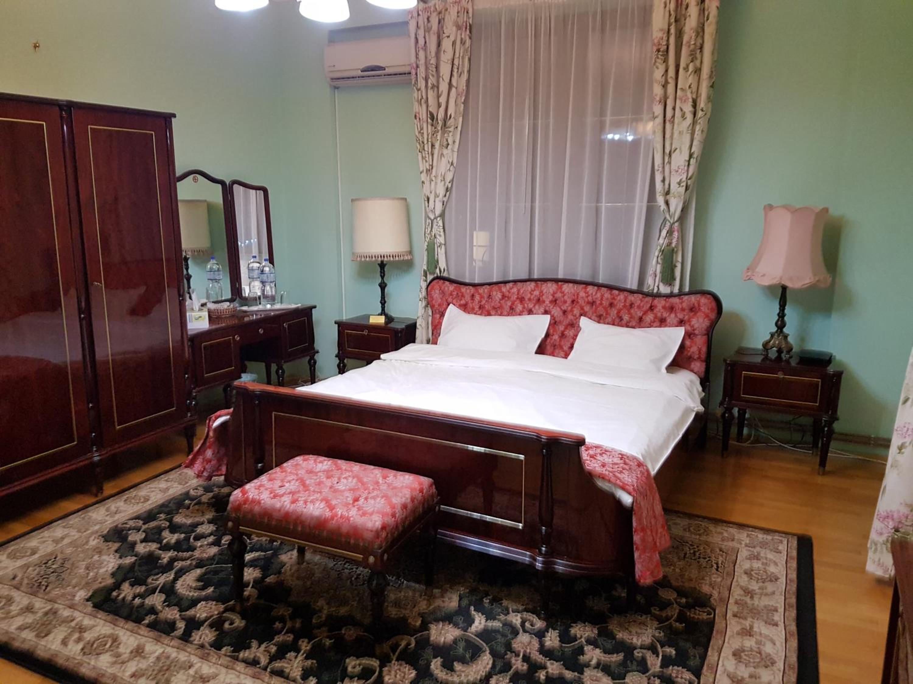 Paris Double Room - Photo 5