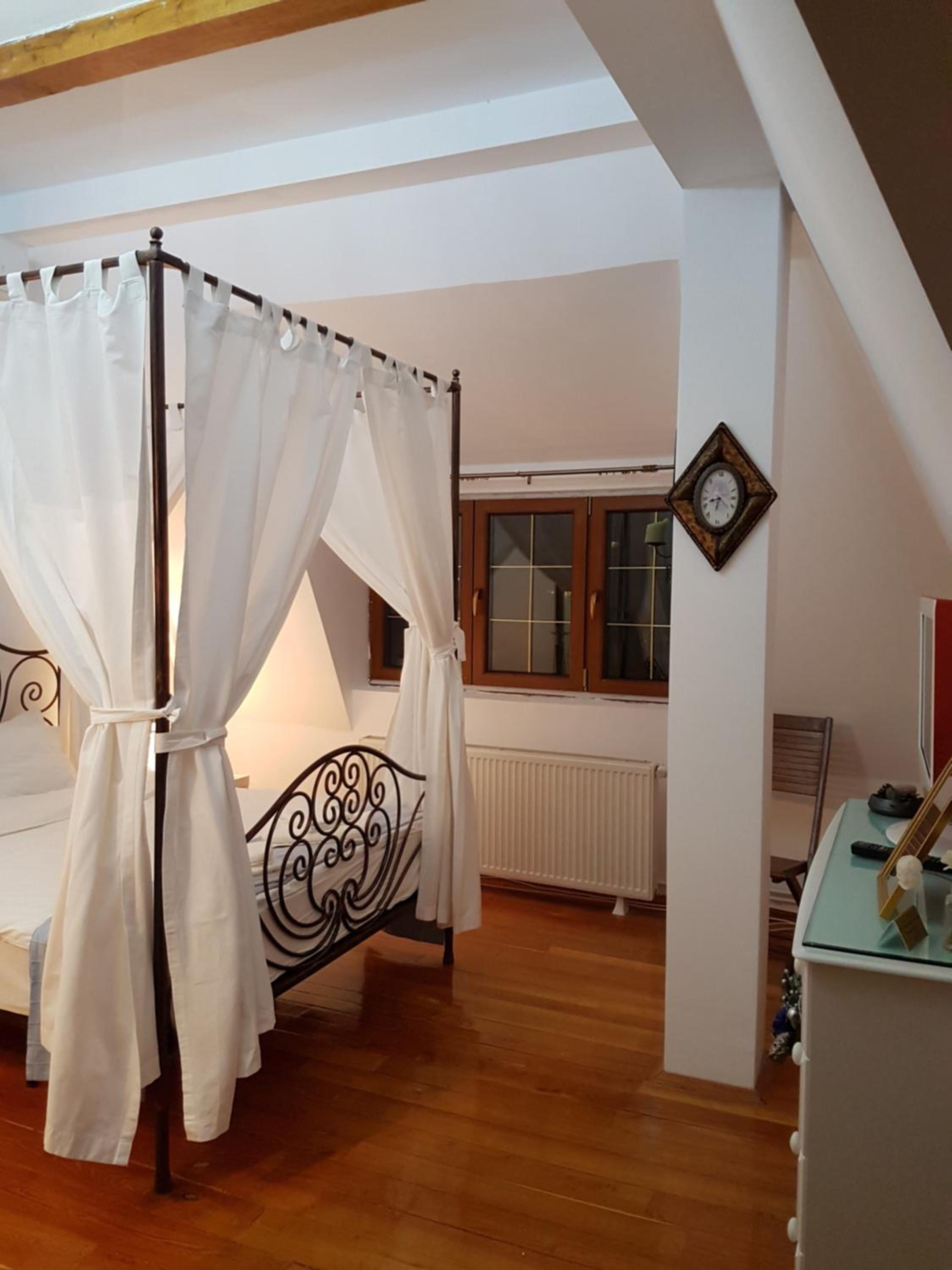 Istanbul Double Room - Photo 2