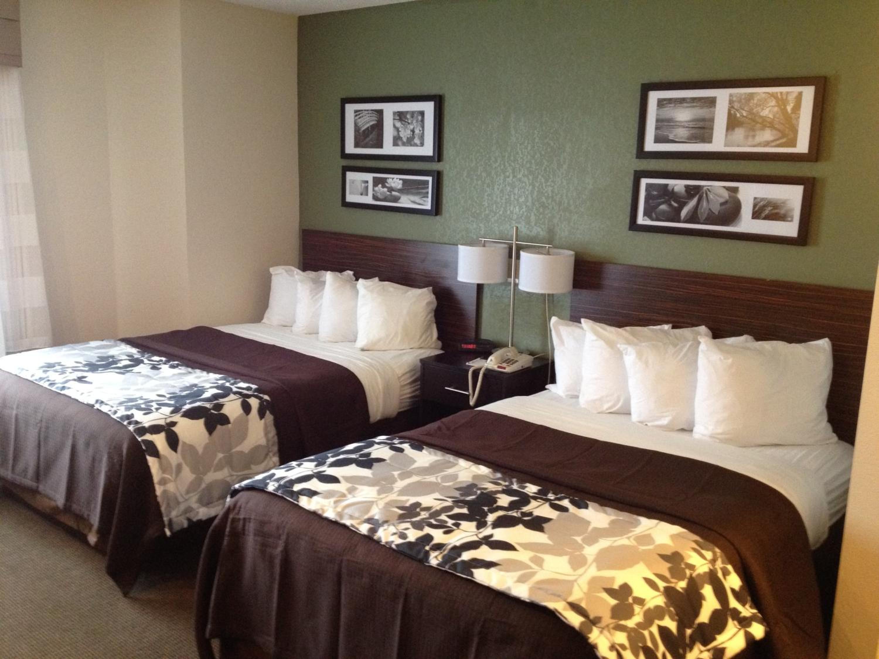 Standard Queen Room with Two Queen Rooms - Non-Smoking at Sleep Inn University Place in Charlotte