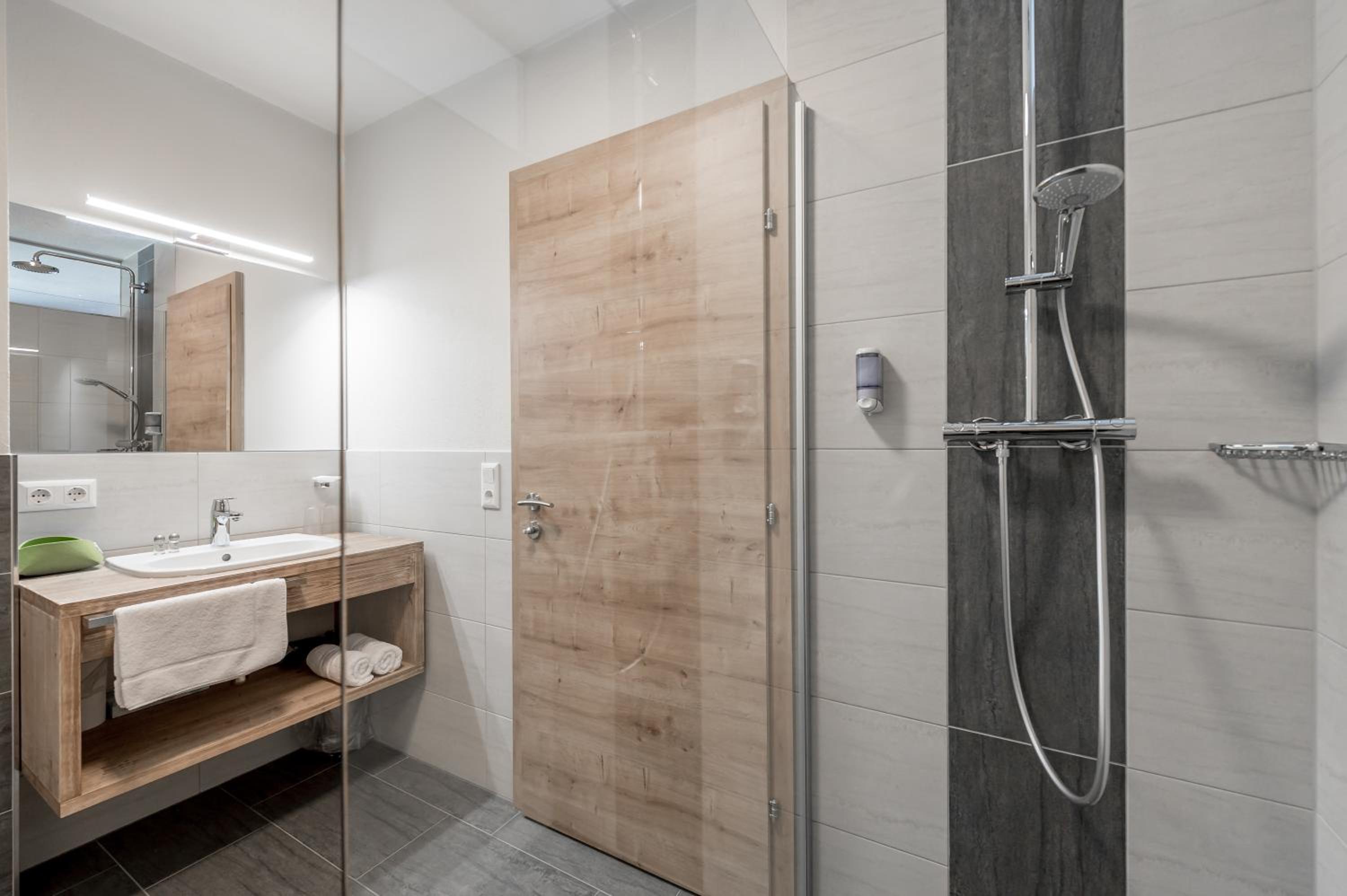 Superior Double Room with Balcony photo 3