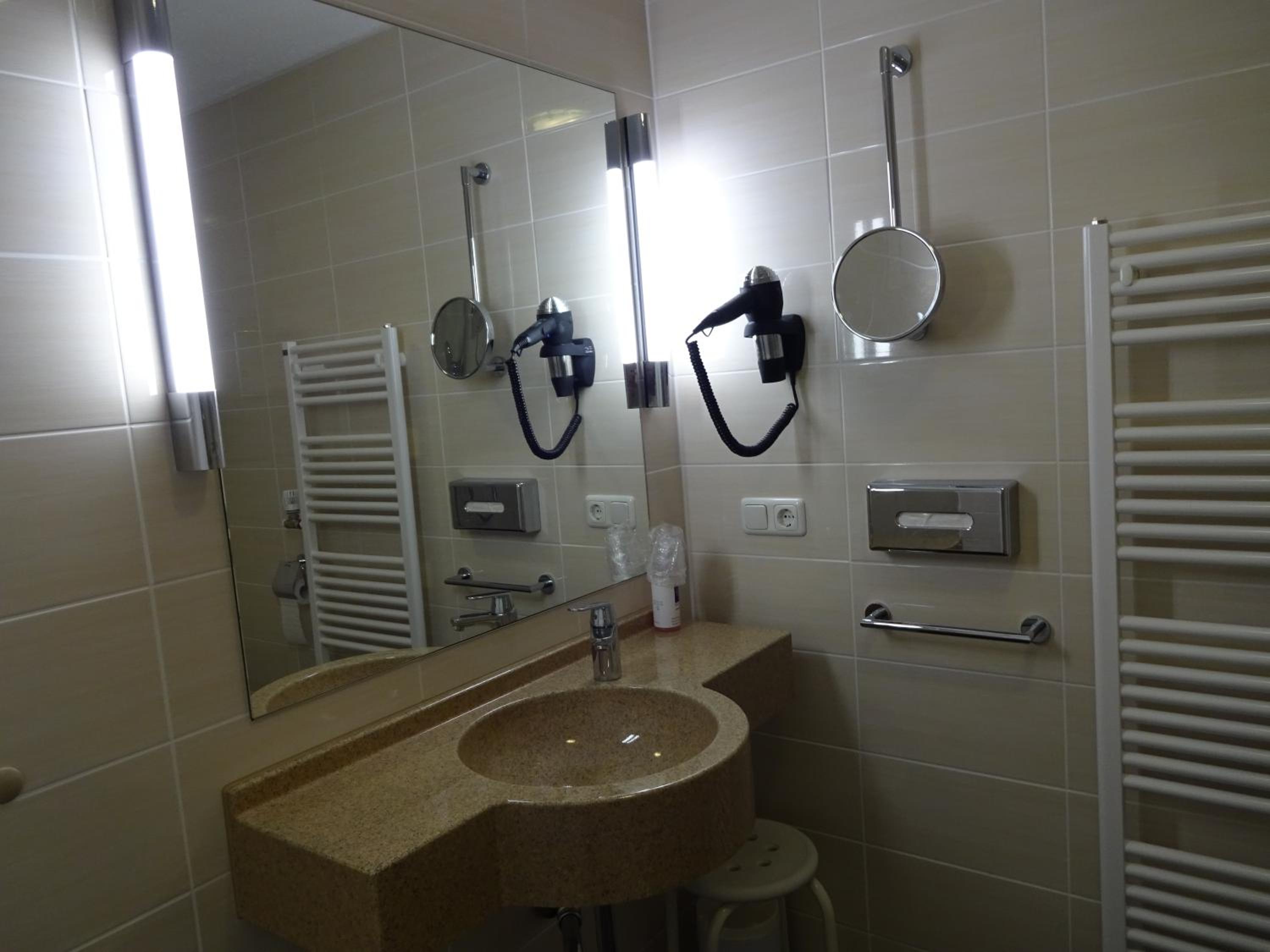 Double Room - Photo 13