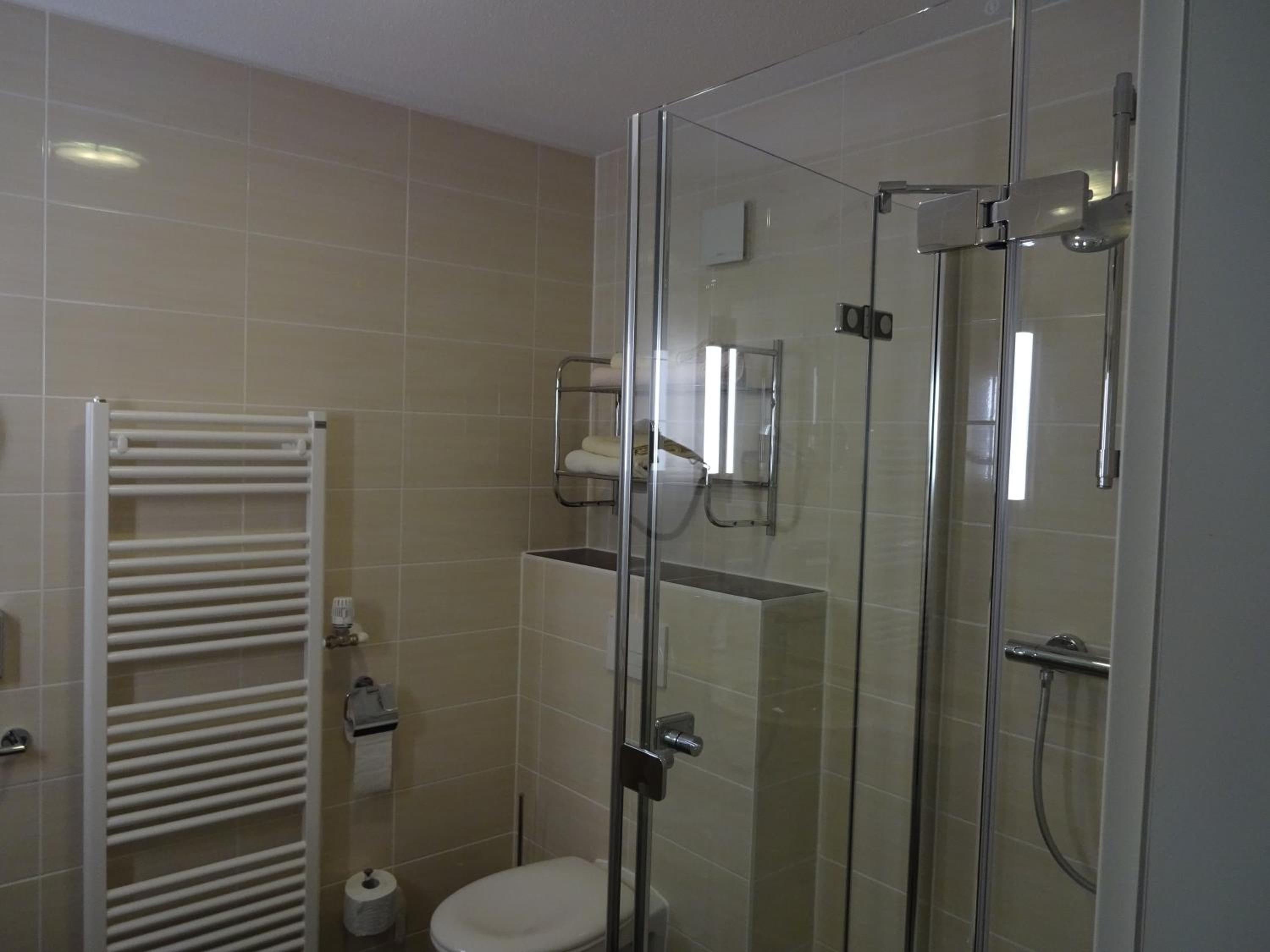 Double Room - Photo 8