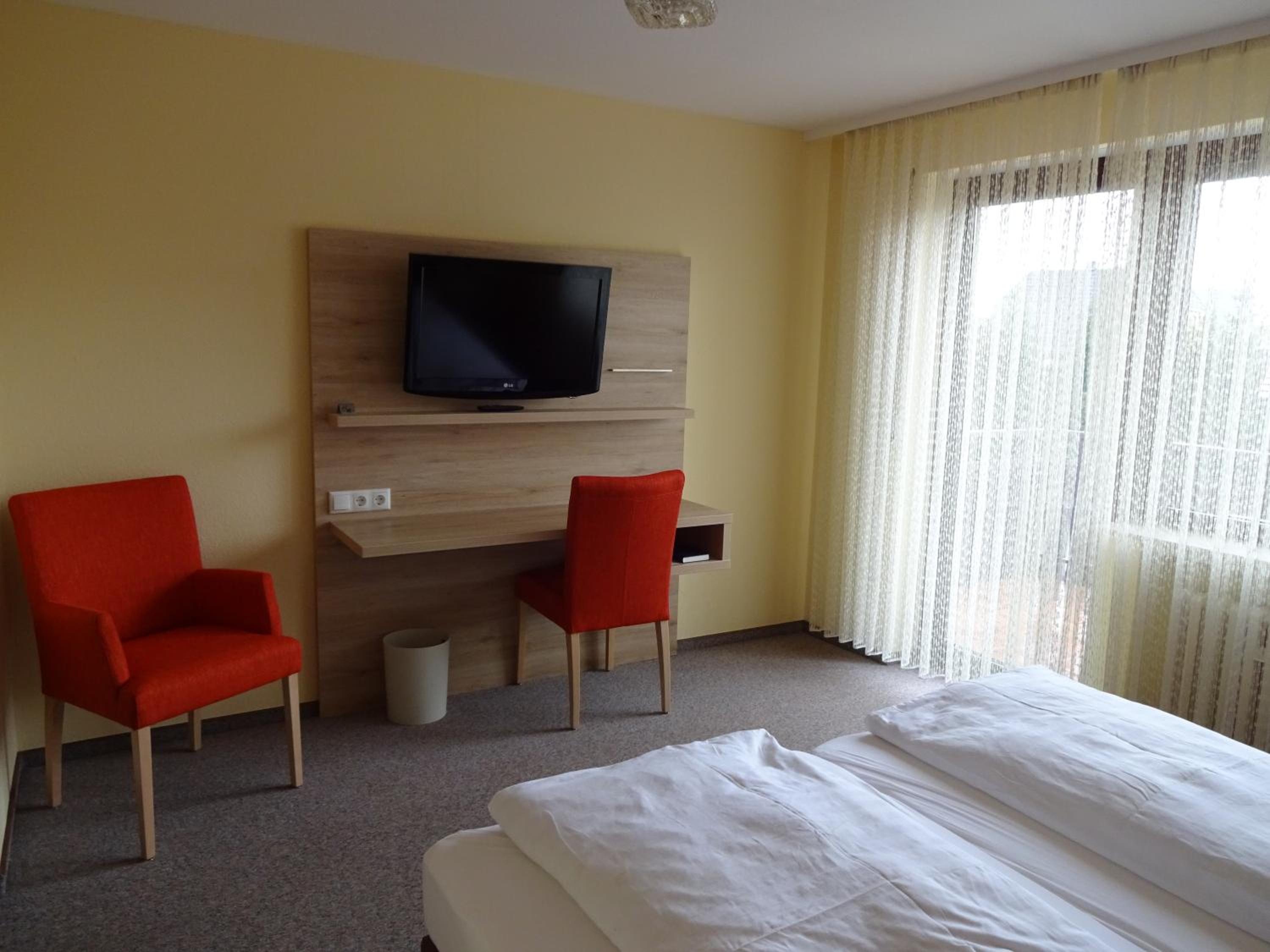 Double Room - Photo 7