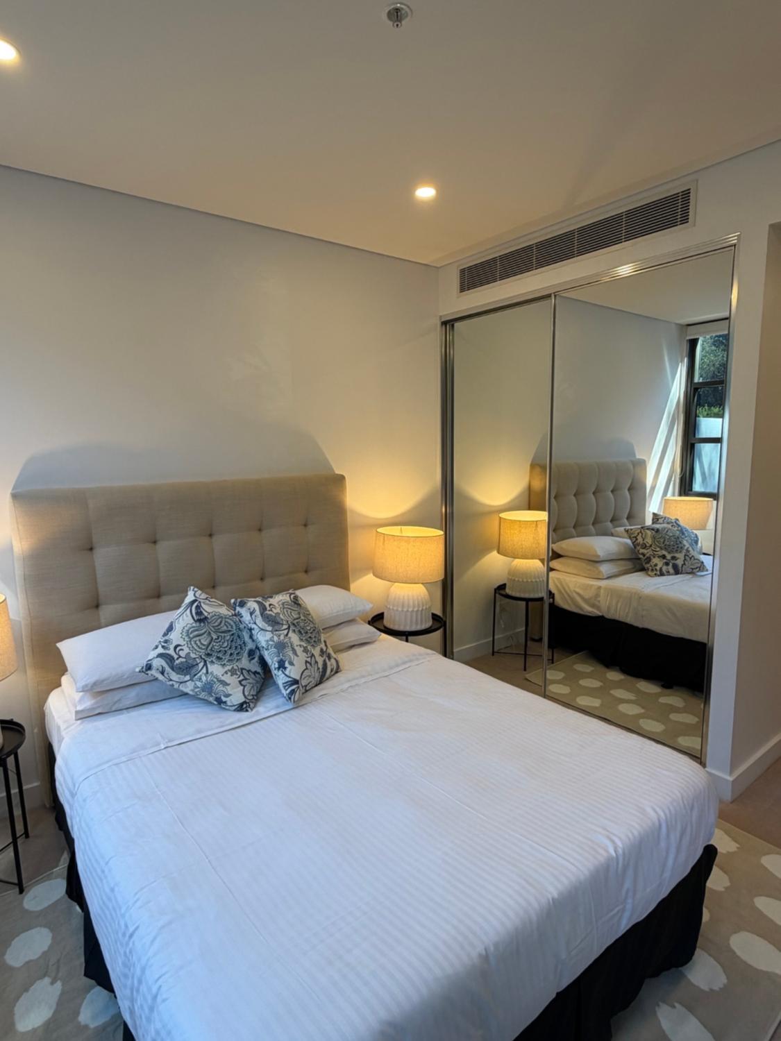 Superior One-Bedroom Apartment photo 2