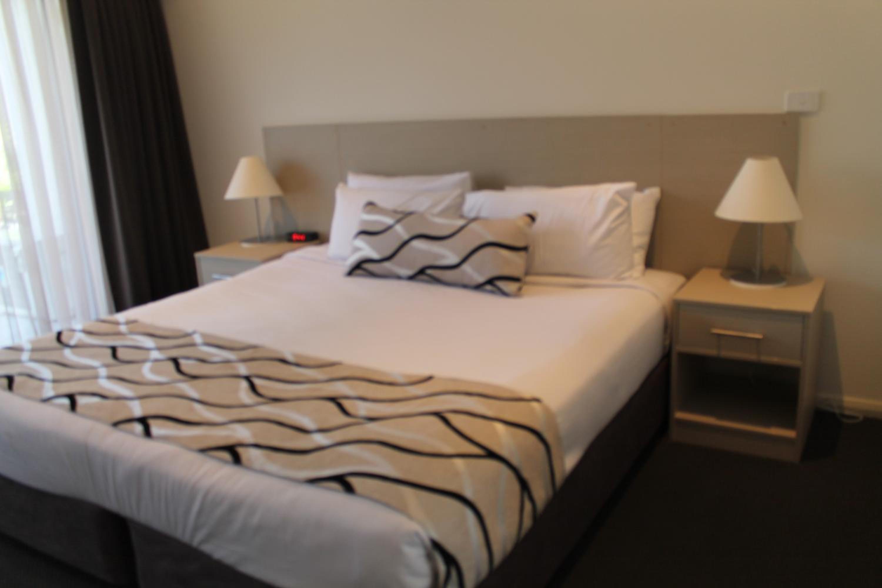 Executive King Room (Not Pet Friendly) - Photo 7