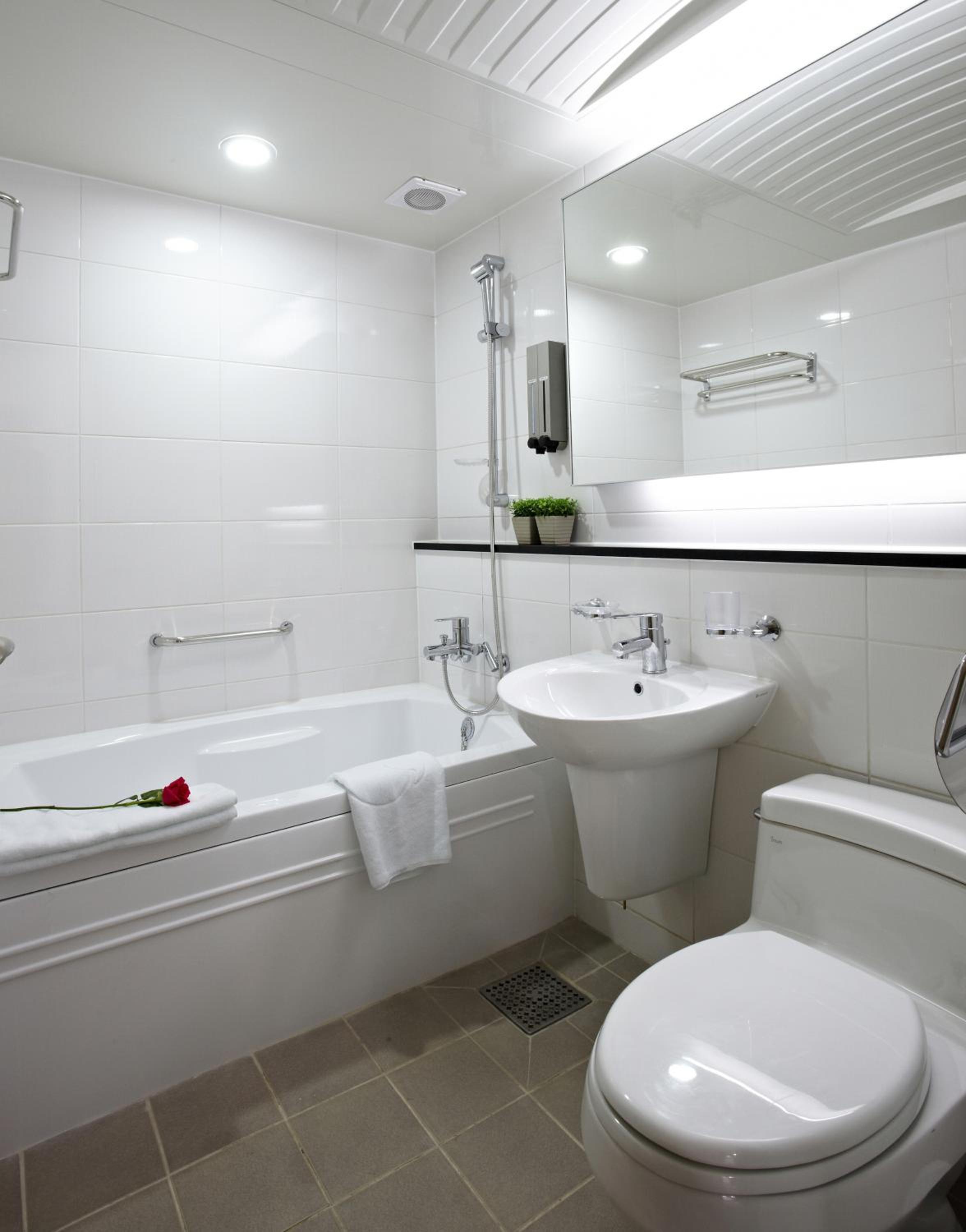 Standard Triple Room - Photo 1