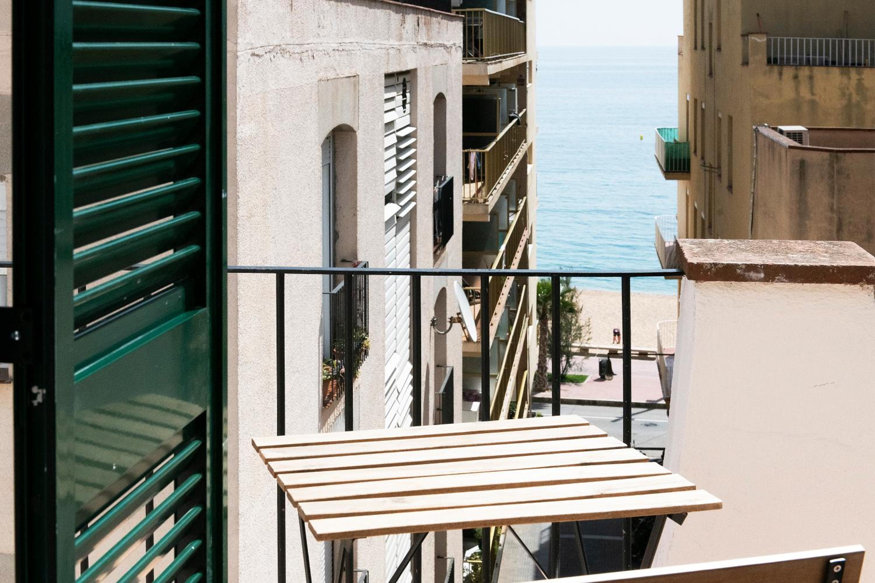Deluxe Triple Room with Sea View photo 3