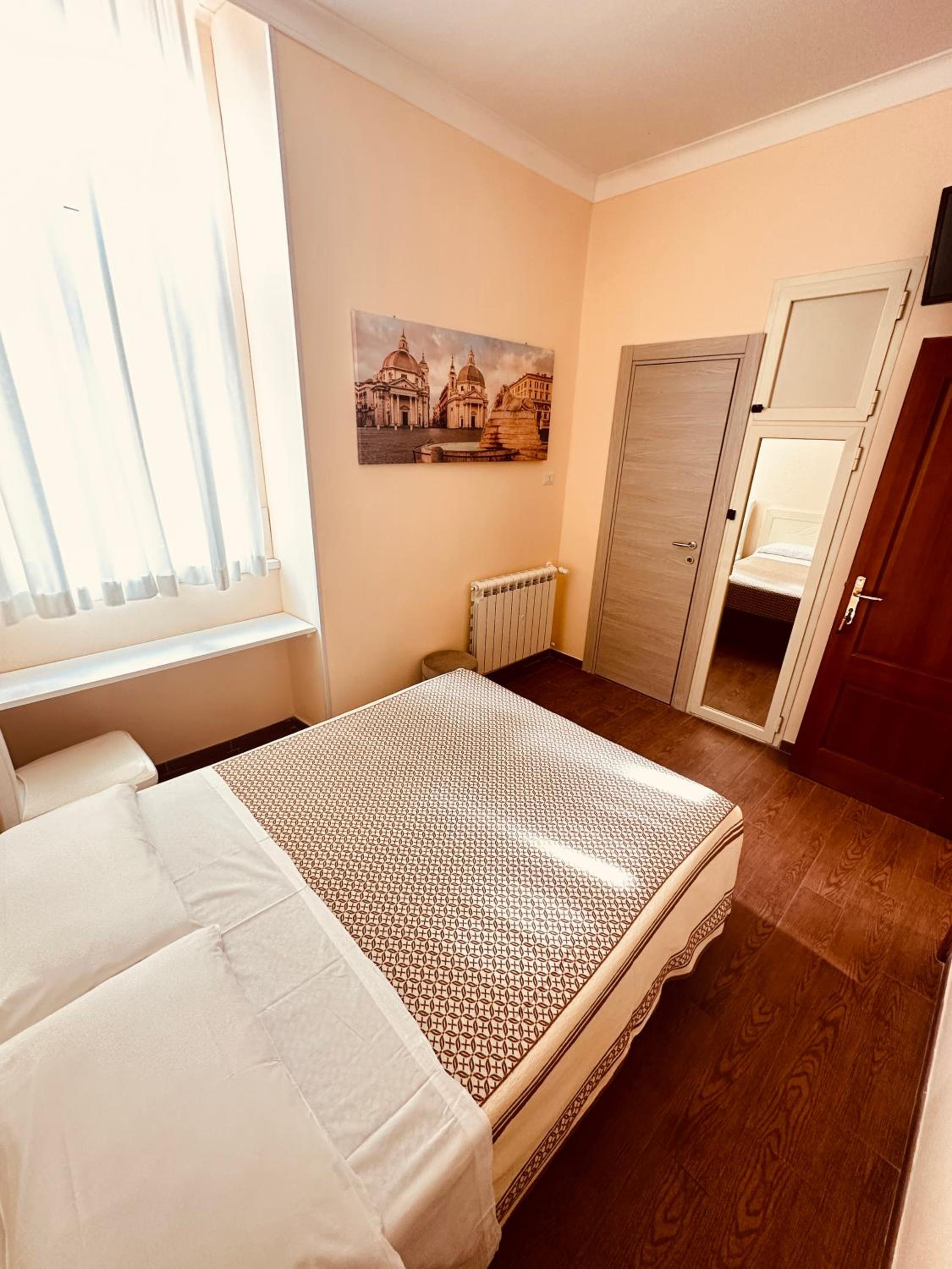 Small Double Room photo 3