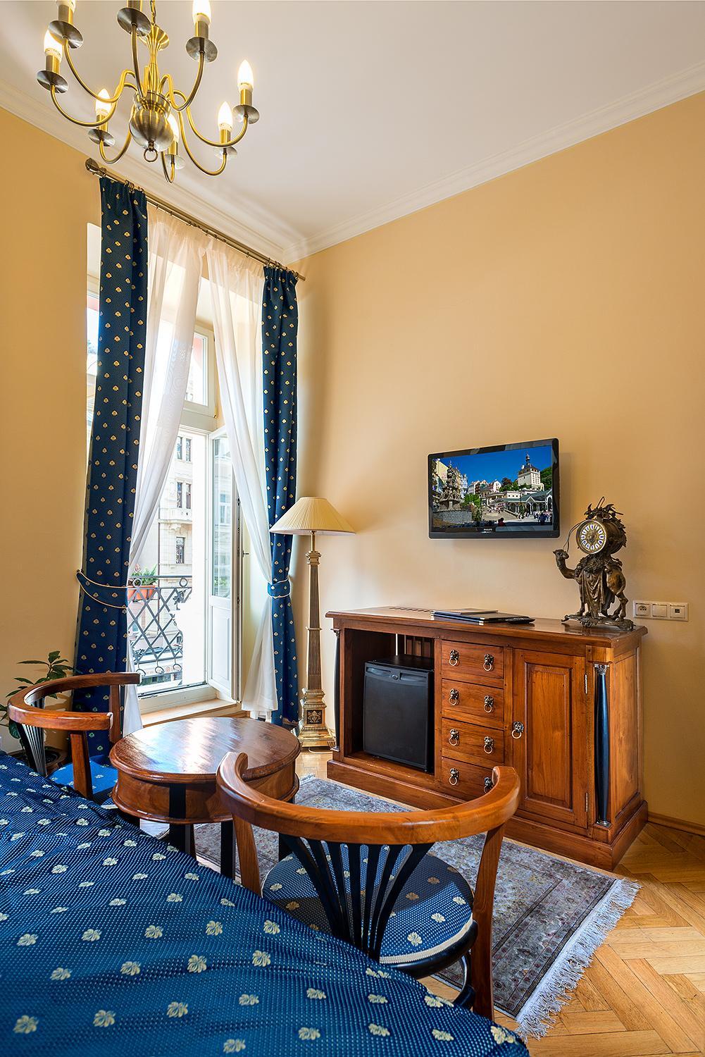 Deluxe Double Room with Balcony photo 3