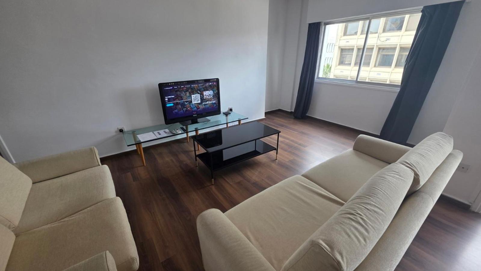 Two-Bedroom Apartment with Balcony photo 3