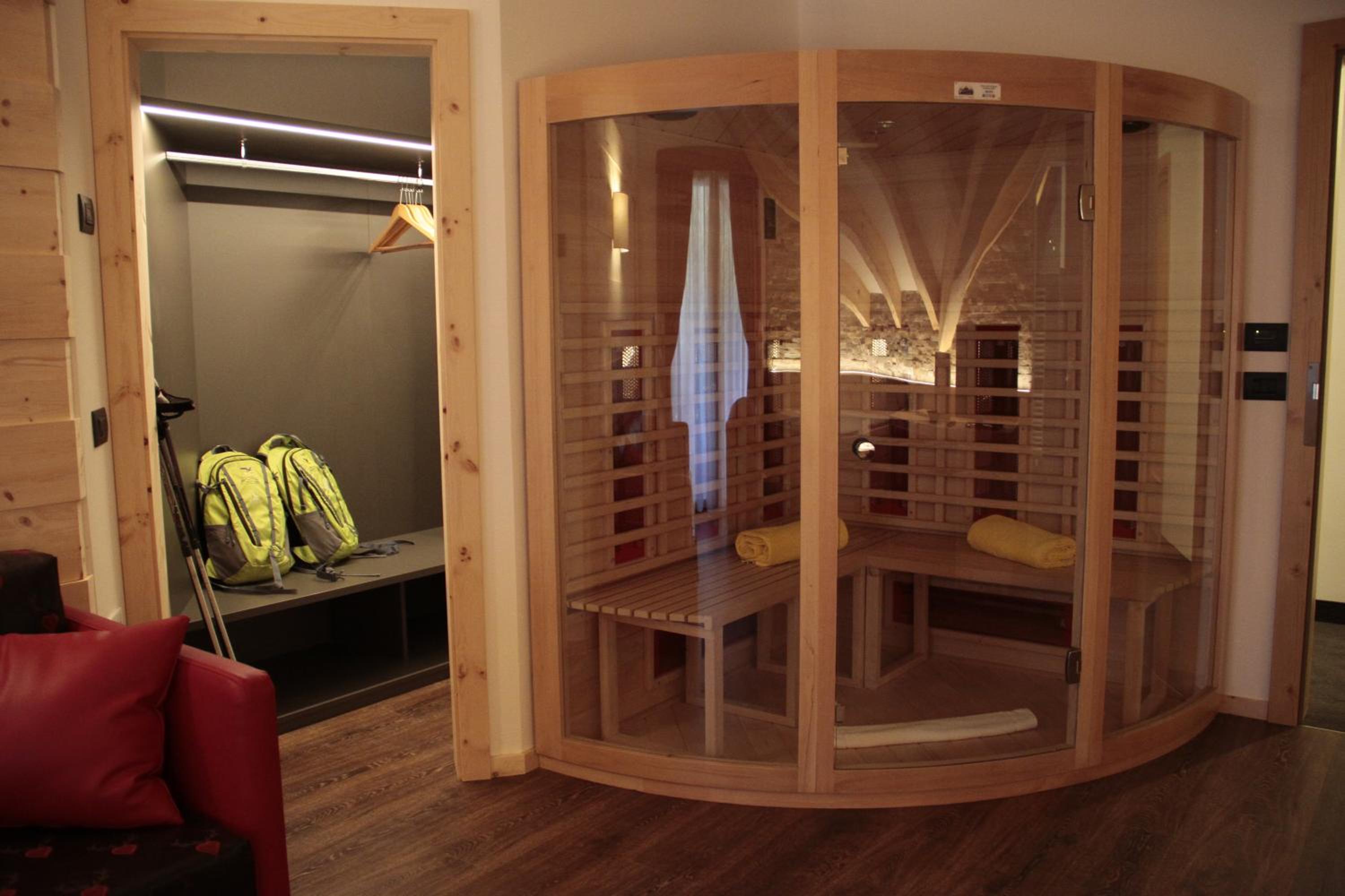 Superior Suite - Photo 6