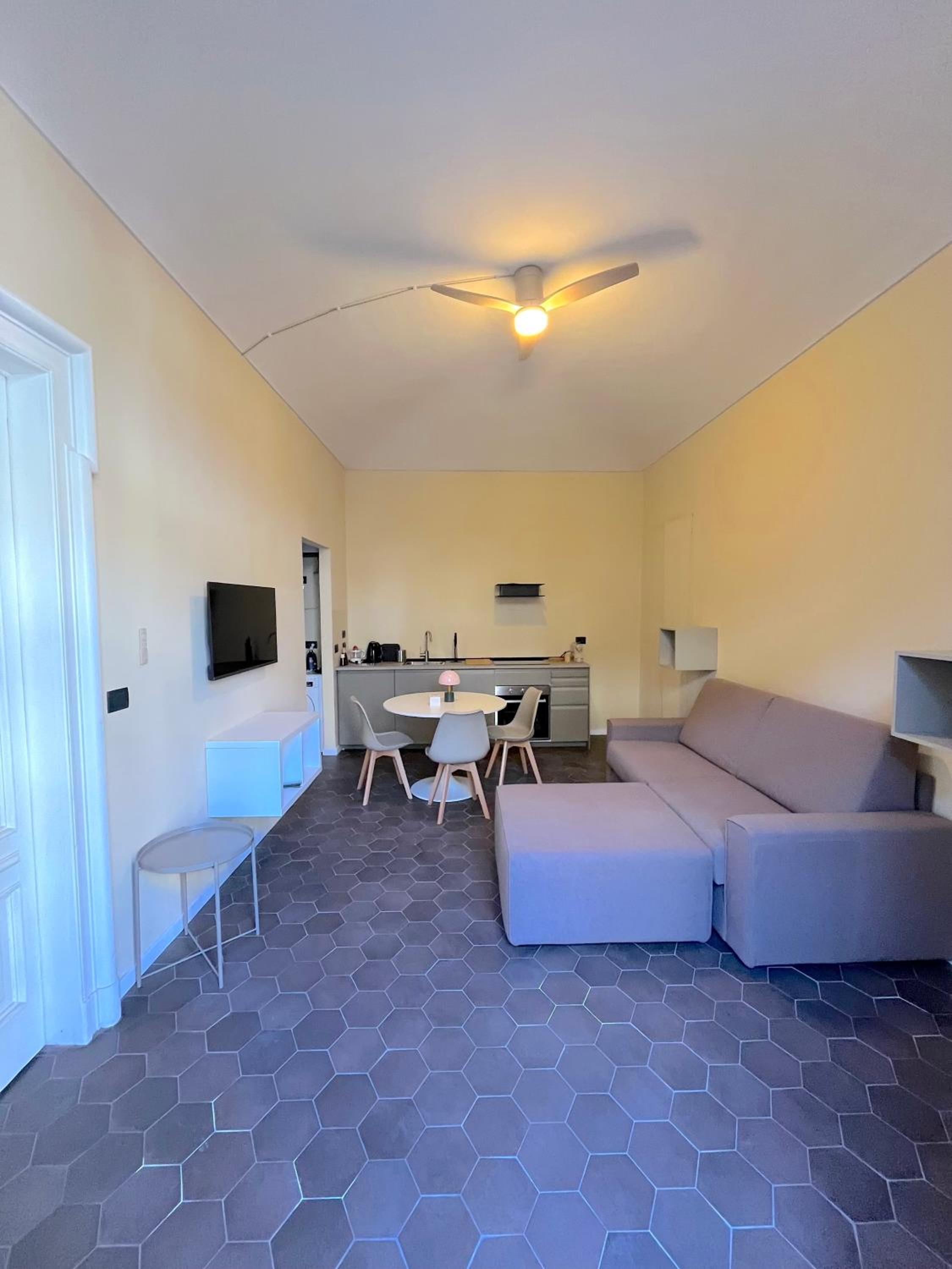 Superior One-Bedroom Apartment with Balcony photo 2
