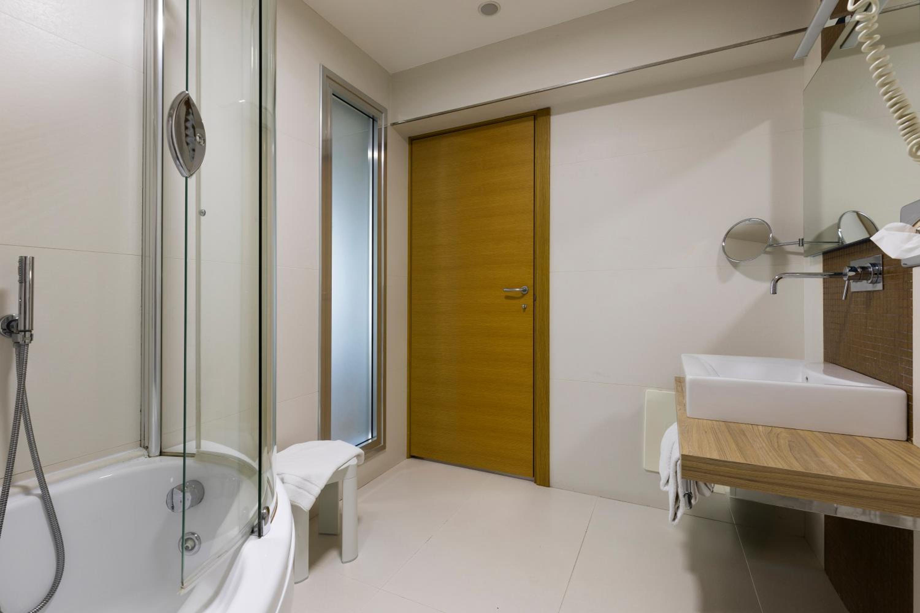 Junior Suite with Garden View