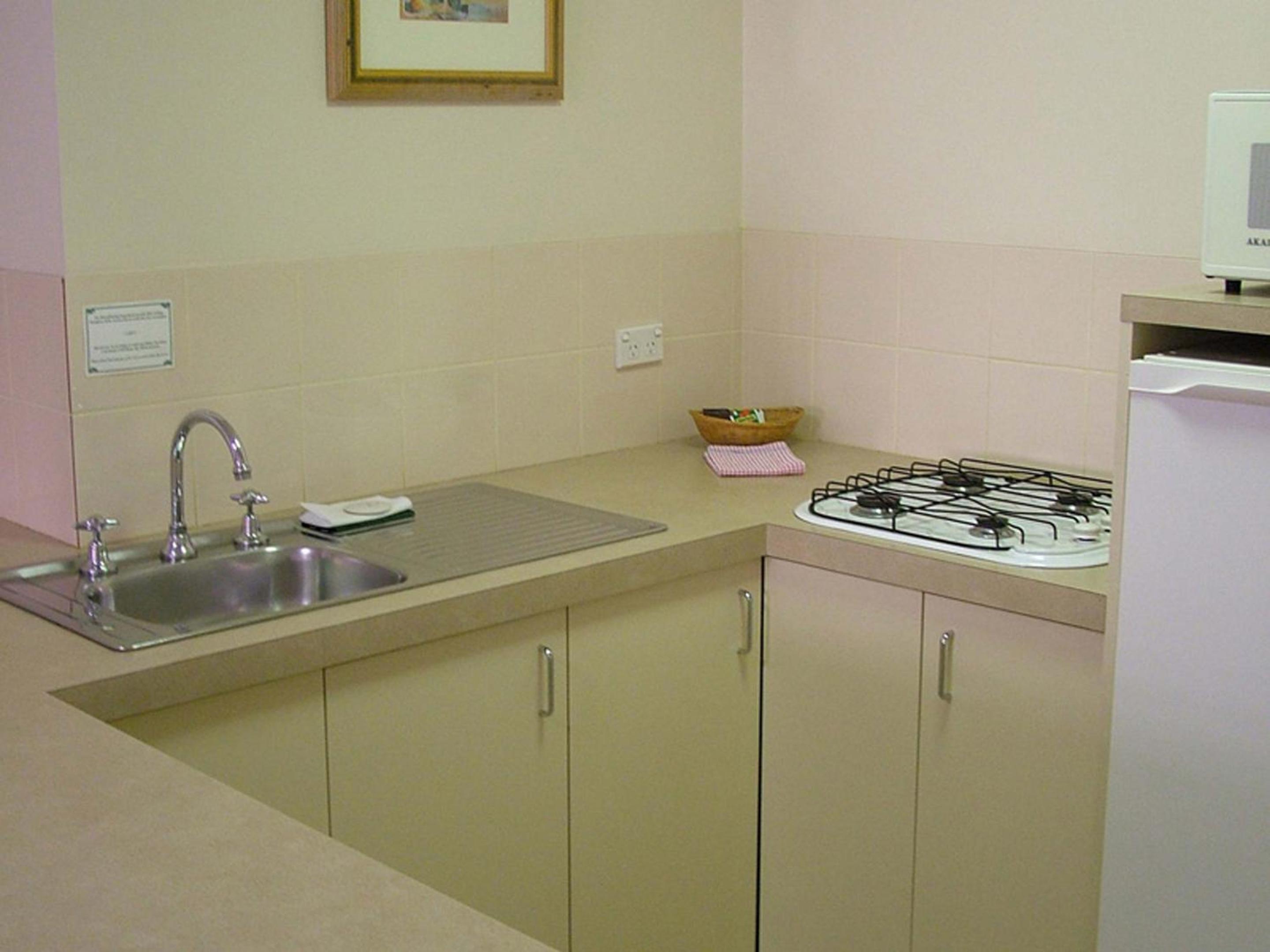 Standard Queen Studio Suite - Photo 2