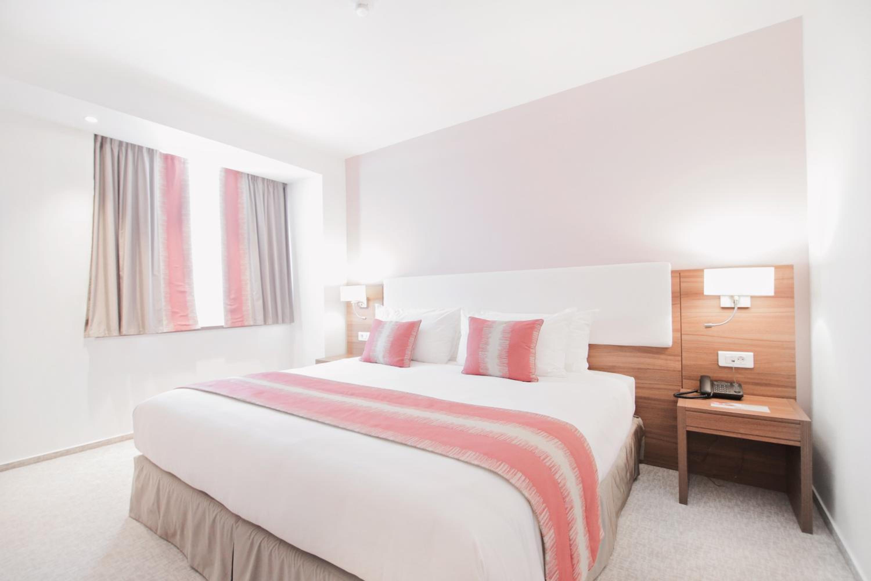 Superior King Room photo 2