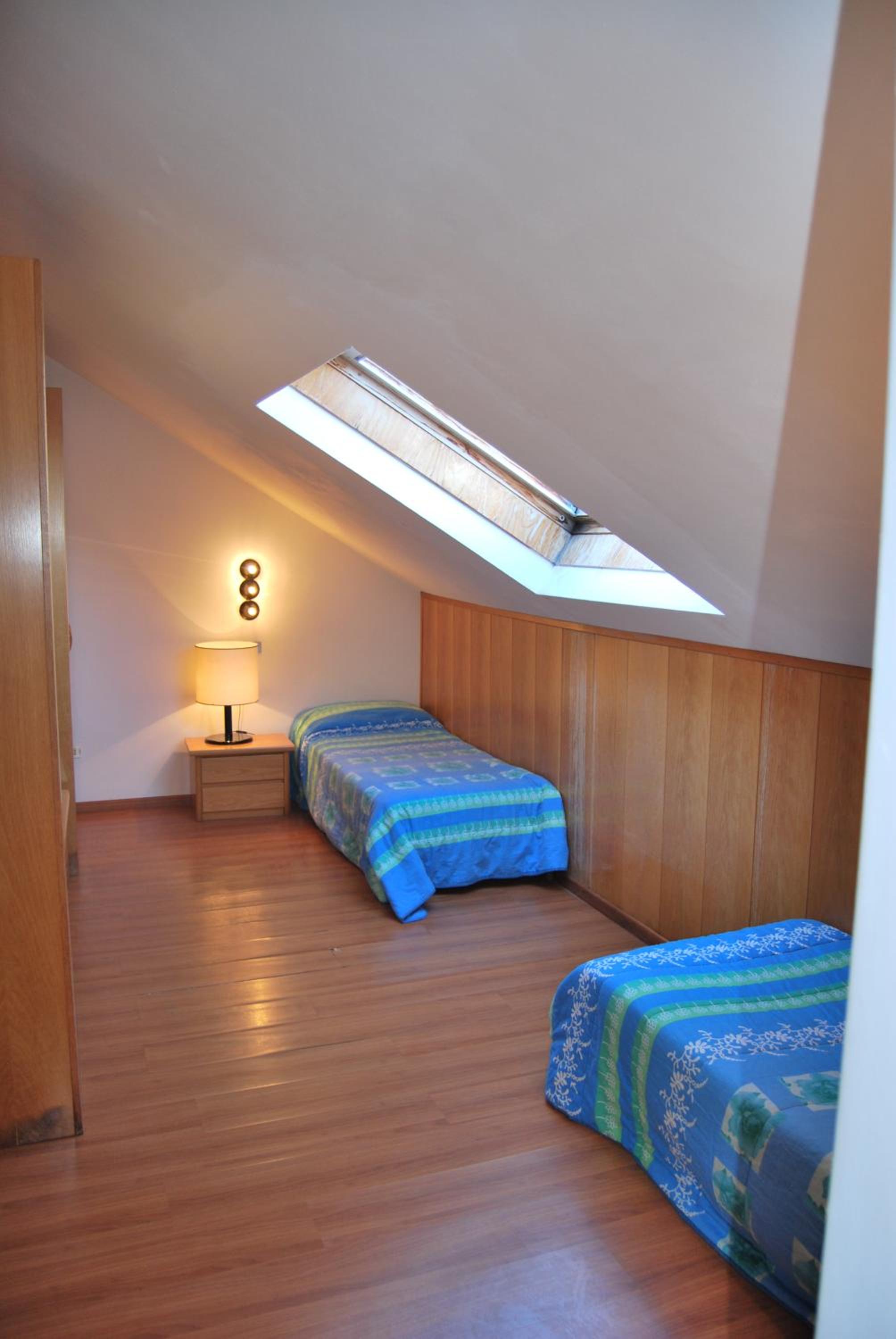 One-Bedroom Apartment - Attic - Photo 1