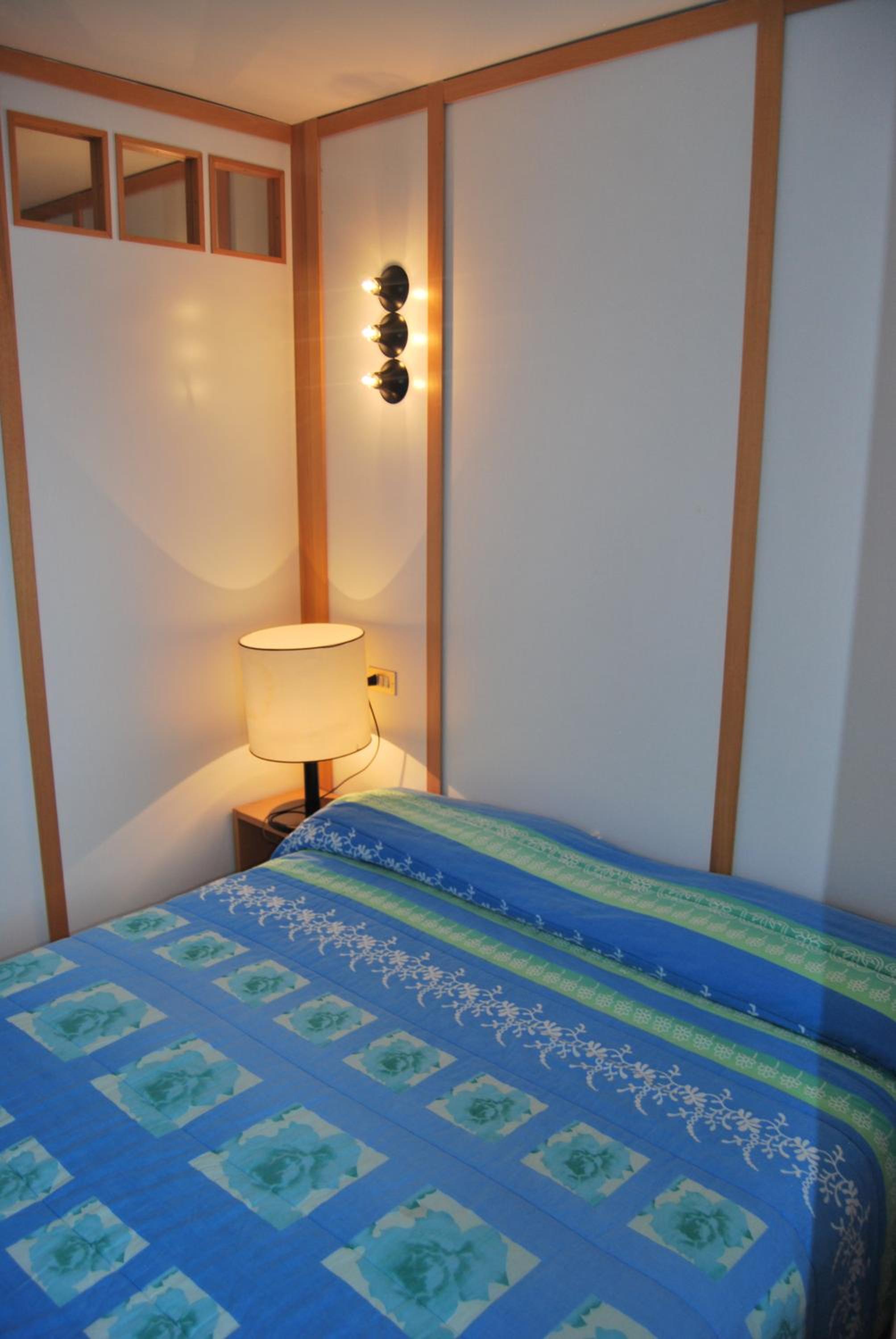One-Bedroom Apartment (4 Adults) - Photo 5