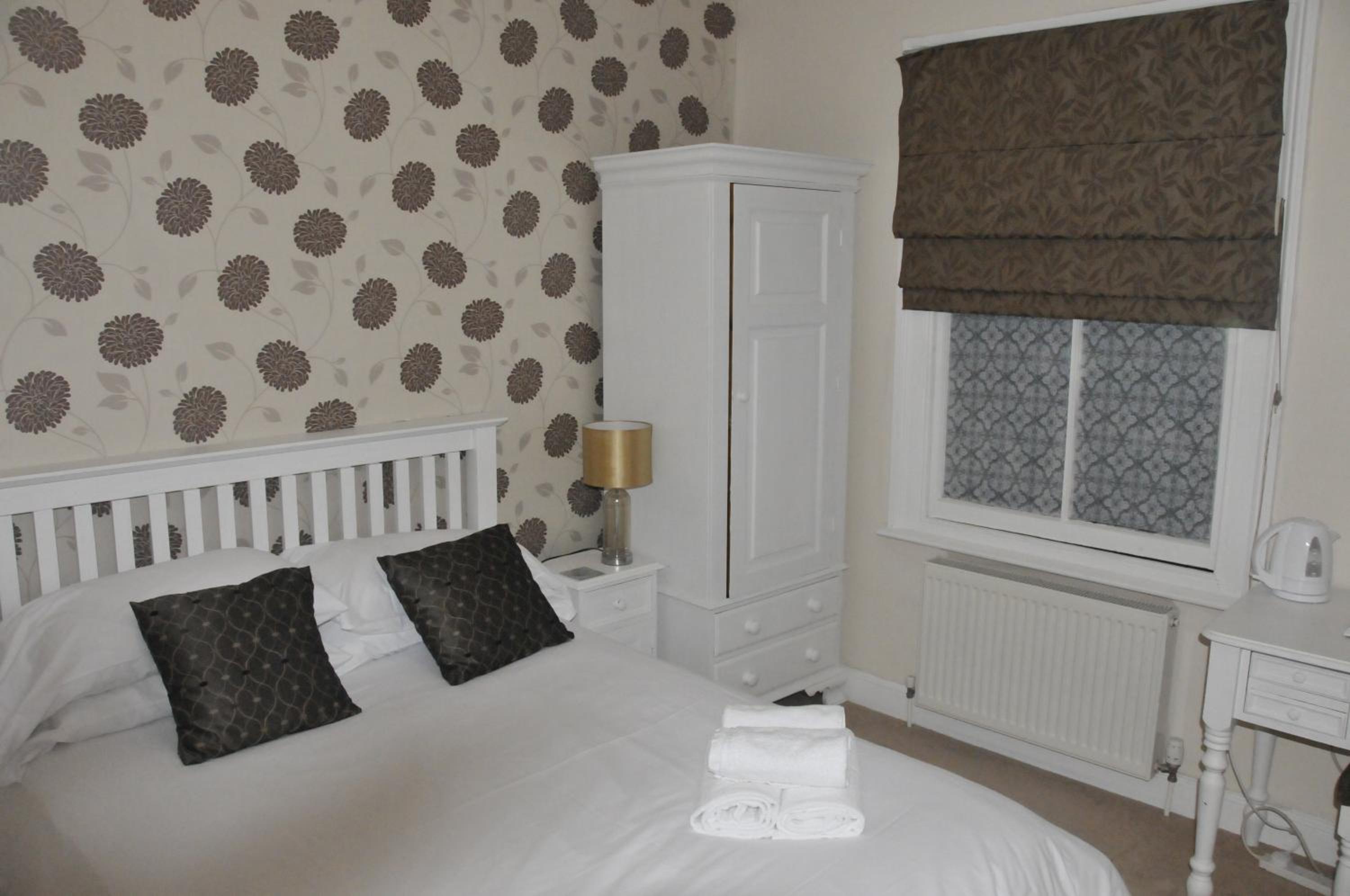 Double Room - Photo 2