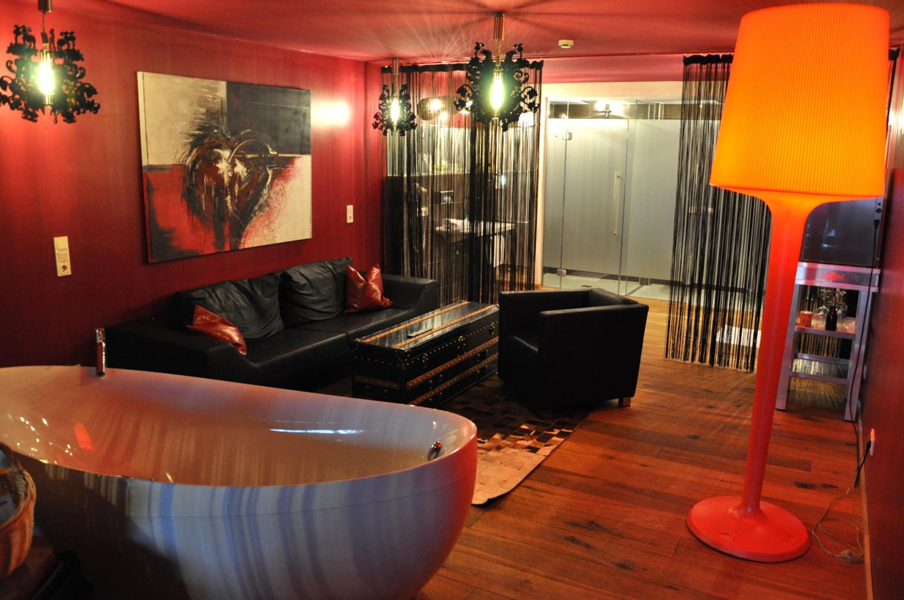 Superior Suite "Red"