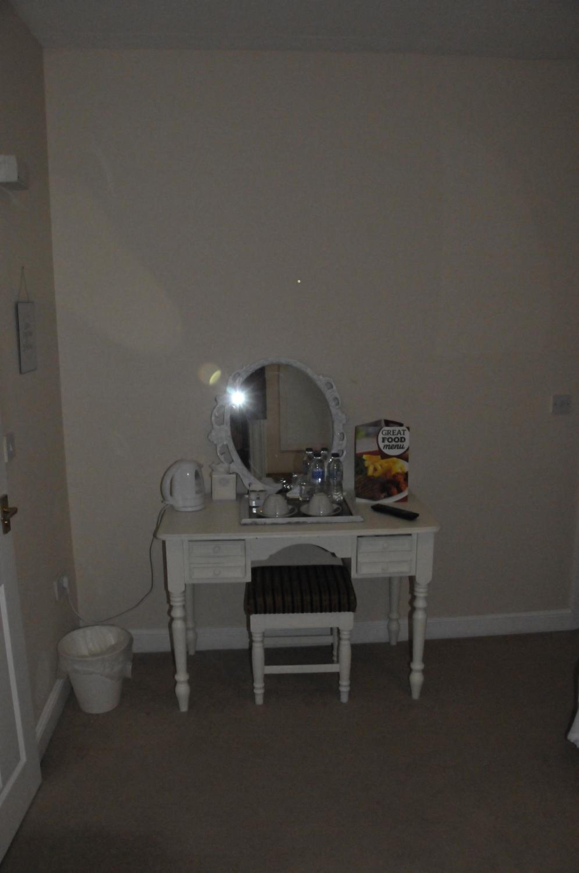 Double or Twin Room - Photo 5