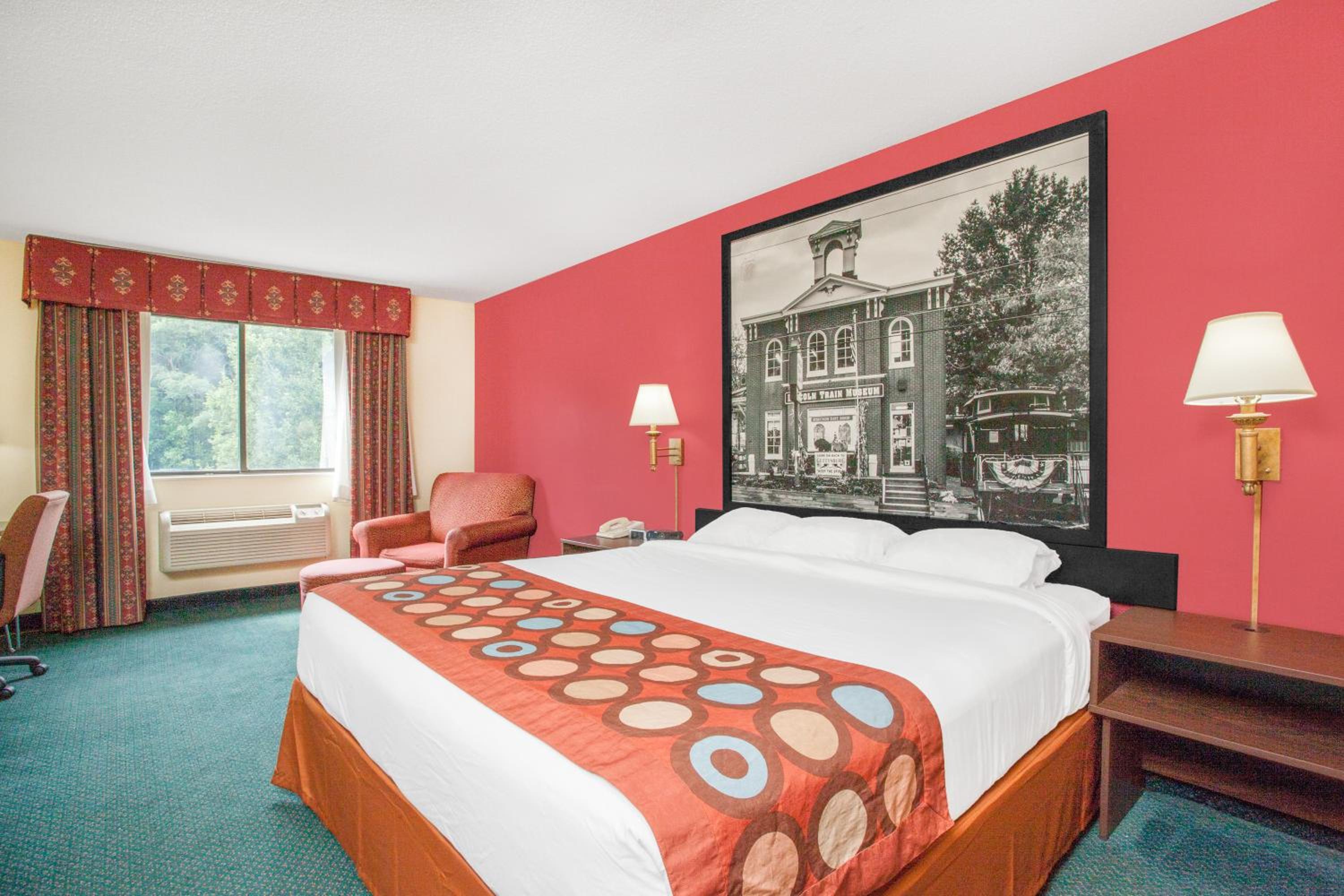 King Room - Non-Smoking - Photo 2